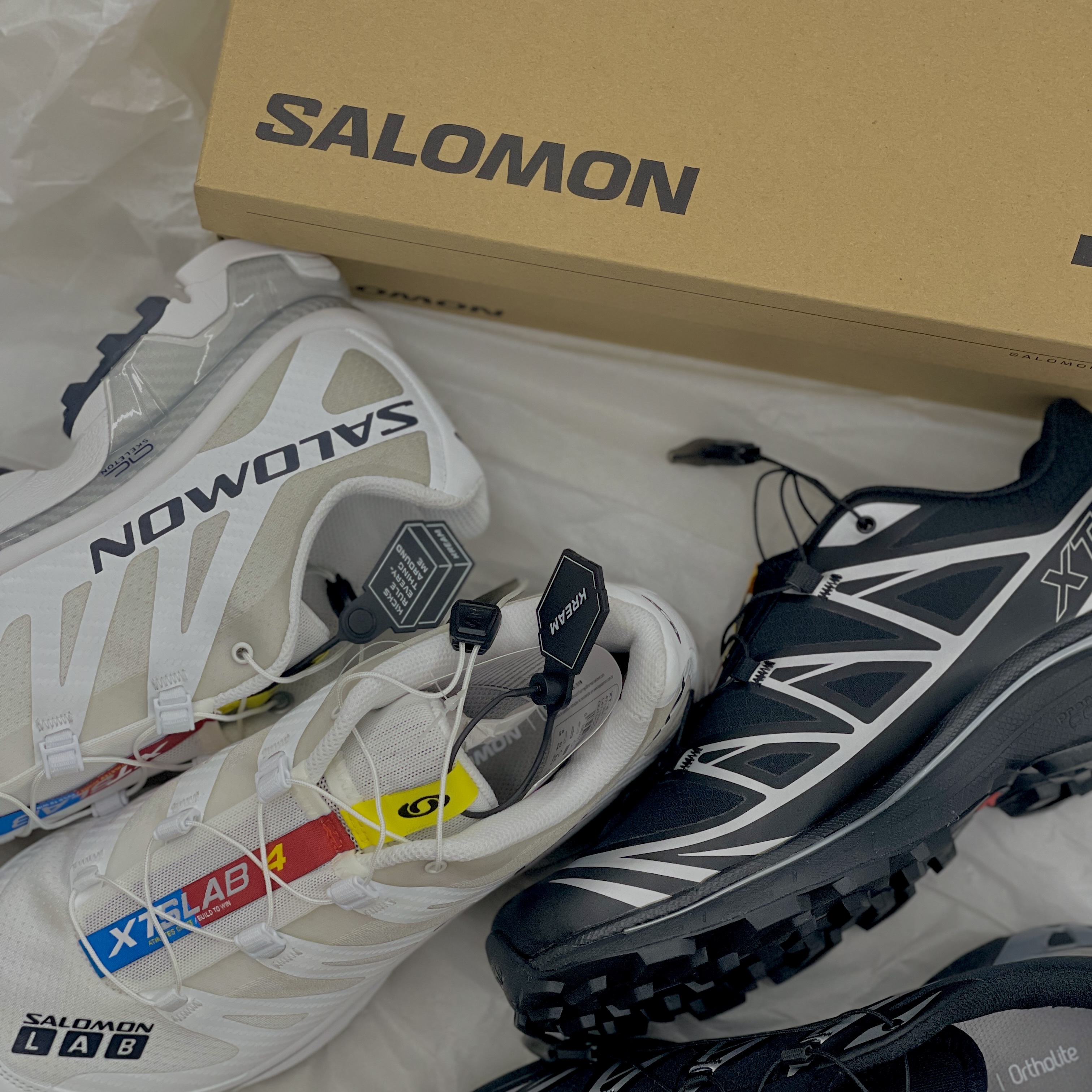 Salomon XT-4 White Lunar Rock 착용 스타일
