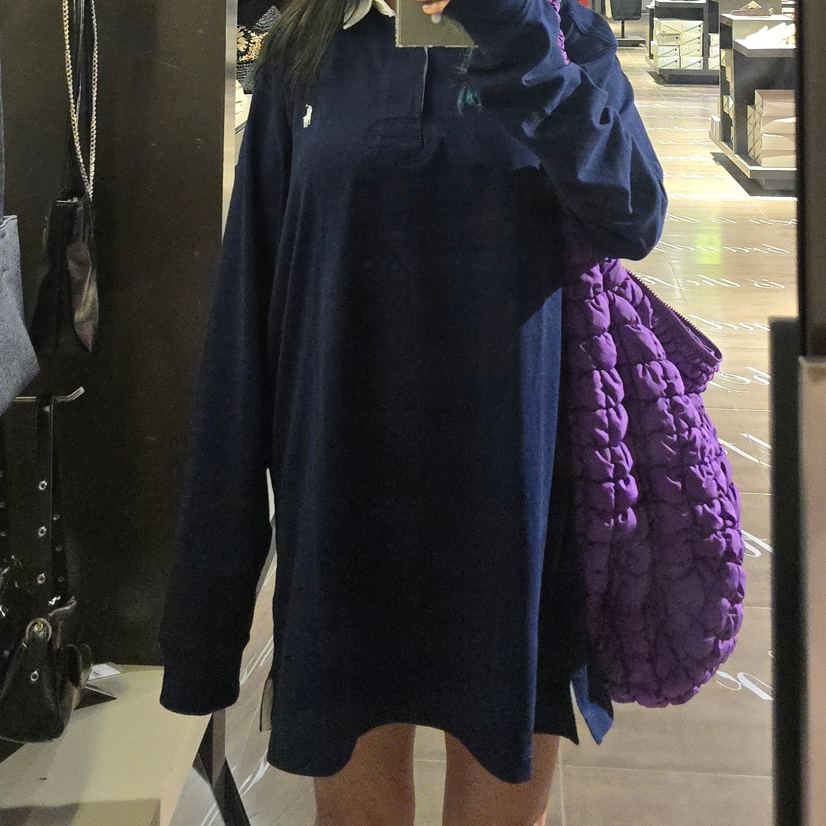 COS Quilted Oversized Shoulder Bag Purple 착용 스타일 - 2