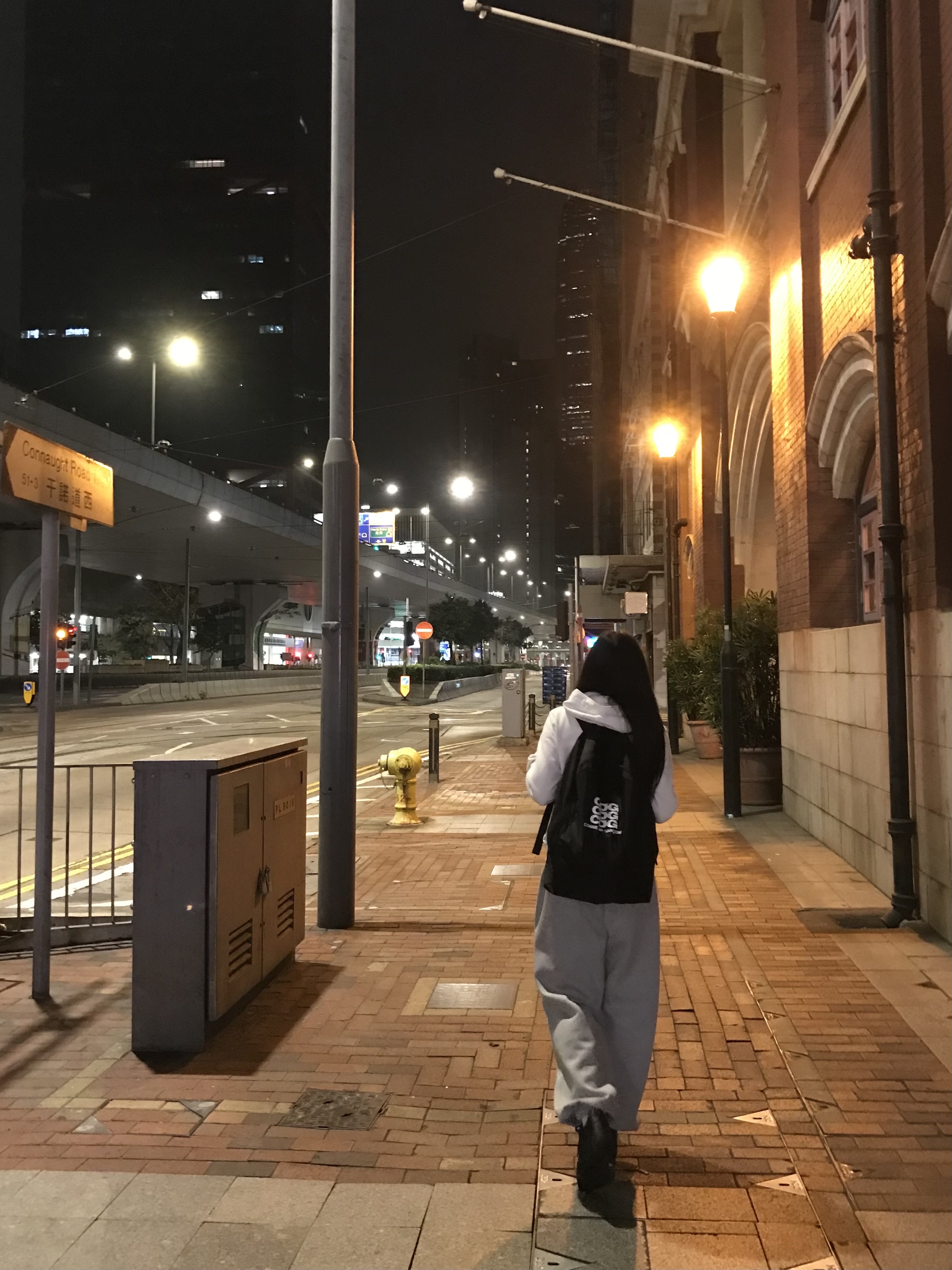 CDG Backpack Black, (W) Nike Air Force 1 '07 Low Triple Black 착용 스타일