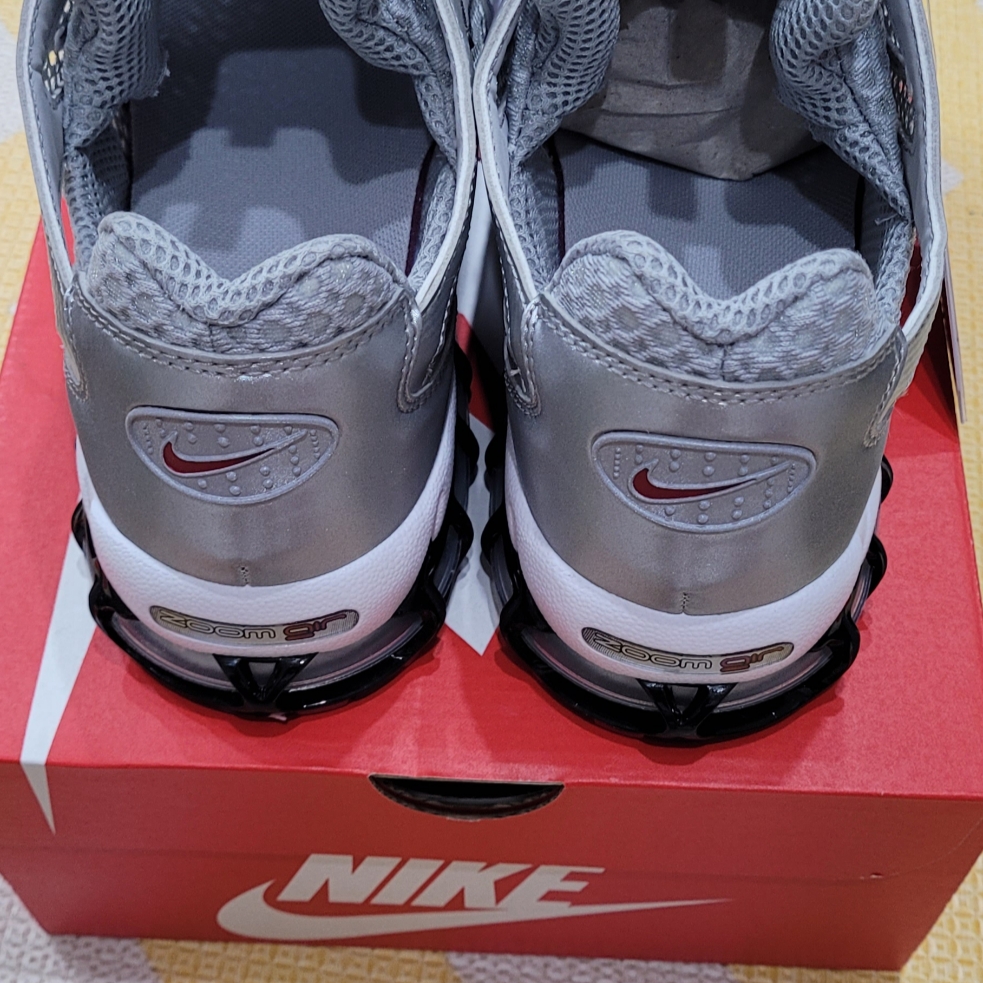 Nike Air Zoom Spiridon Cage 2 Metallic Silver 착용 스타일 - 2