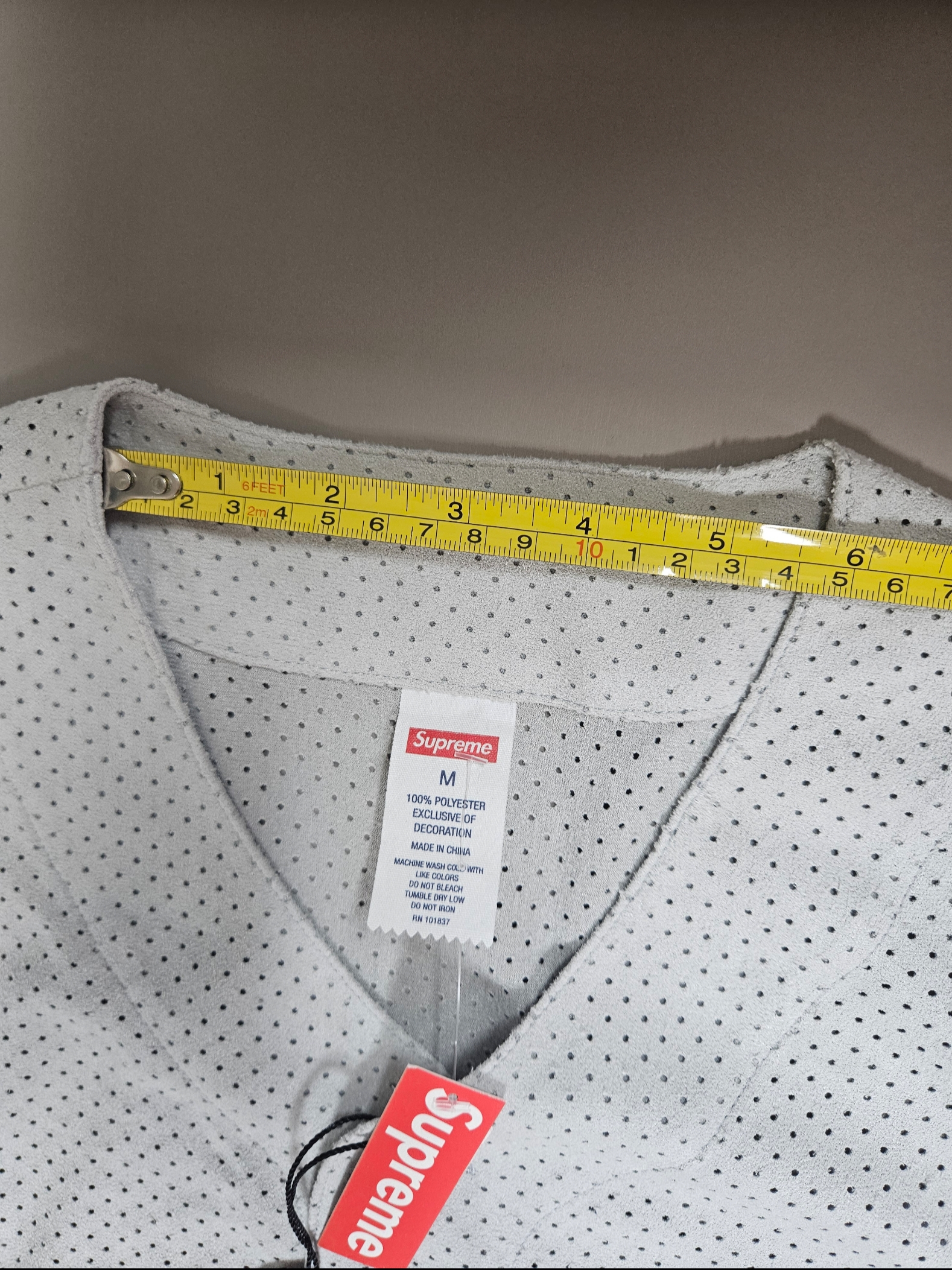 Supreme Ultrasuede Mesh Baseball Jersey Grey - 24SS, Supreme Ultrasuede Mesh Short Grey - 24SS 착용 스타일 - 7