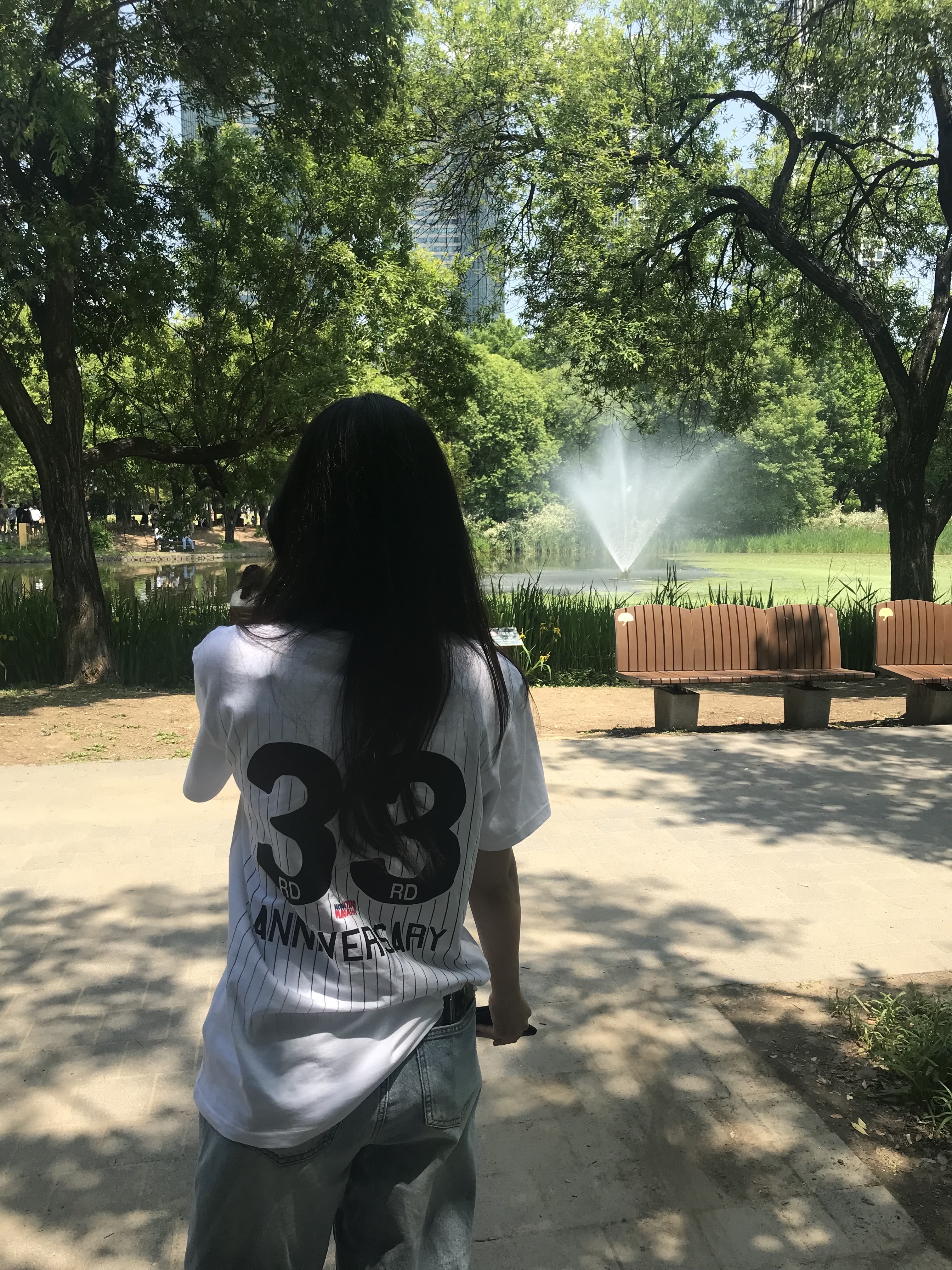 Safarispot Safarispots Magazine Tee White 착용 스타일 - 2