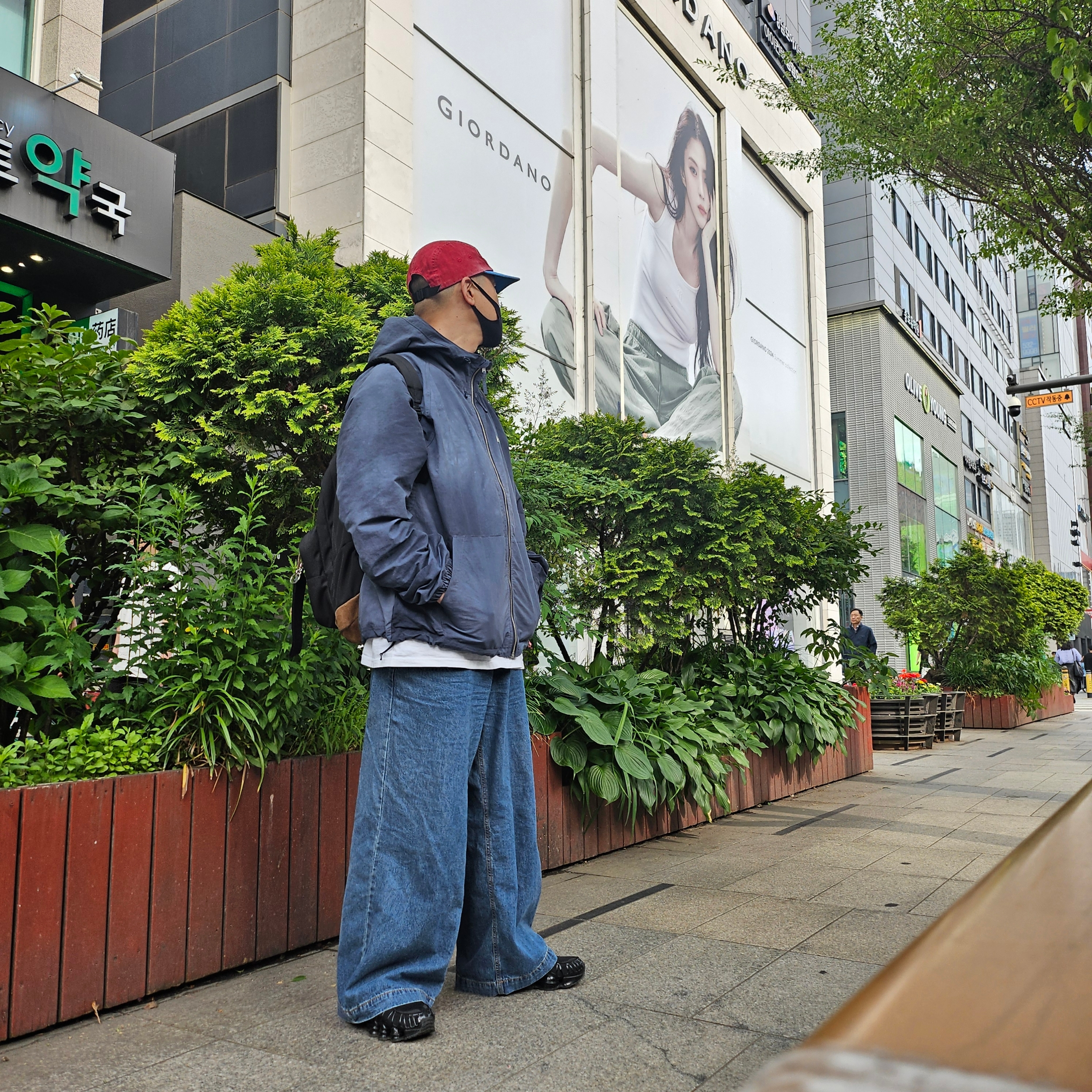 Supreme Pigment 2-Tone Camp Cap Red - 24SS, Stussy Wave Dye Beach Shell Jacket Navy 착용 스타일 - 2