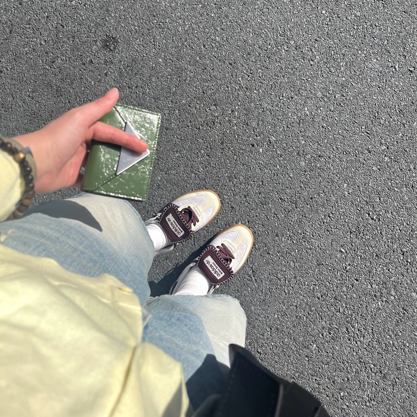Adidas x Wales Bonner Pony Tonal Samba Cream White Mystery Brown, Fennec Crinkle Triangle Accordion Pocket Olive 착용 스타일