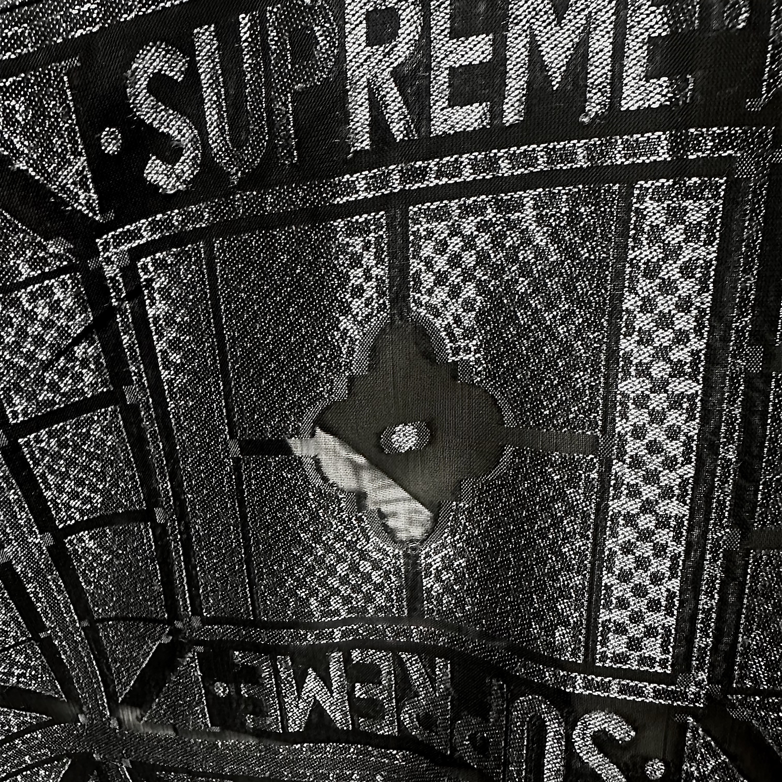Supreme Tray Jacquard S/S Shirt Black - 24SS 착용 스타일