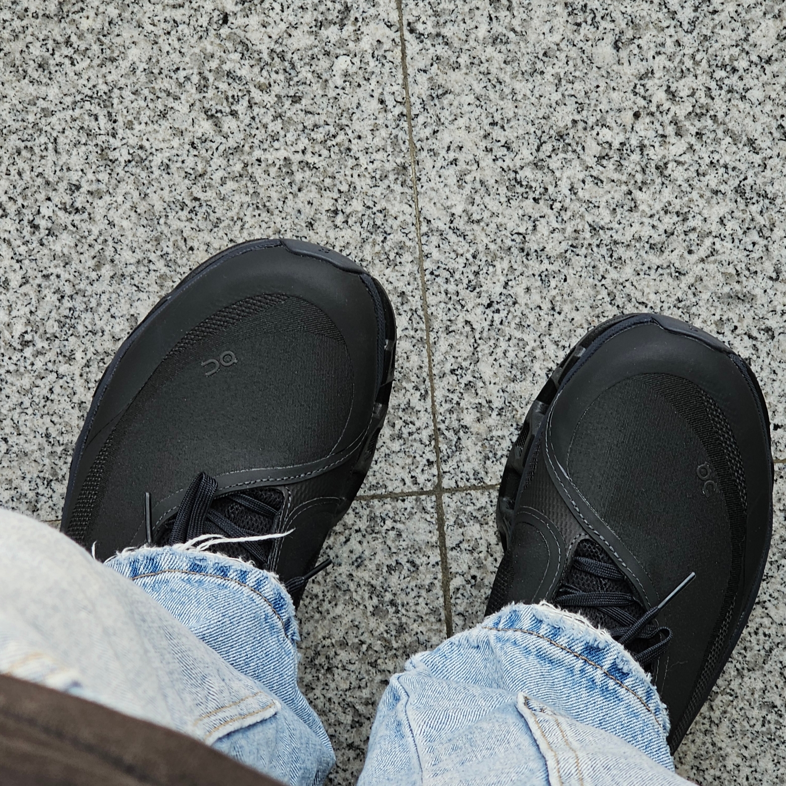 On Running x Post Archive Faction (Paf) Cloudmonster 2 Black Magnet 착용 스타일
