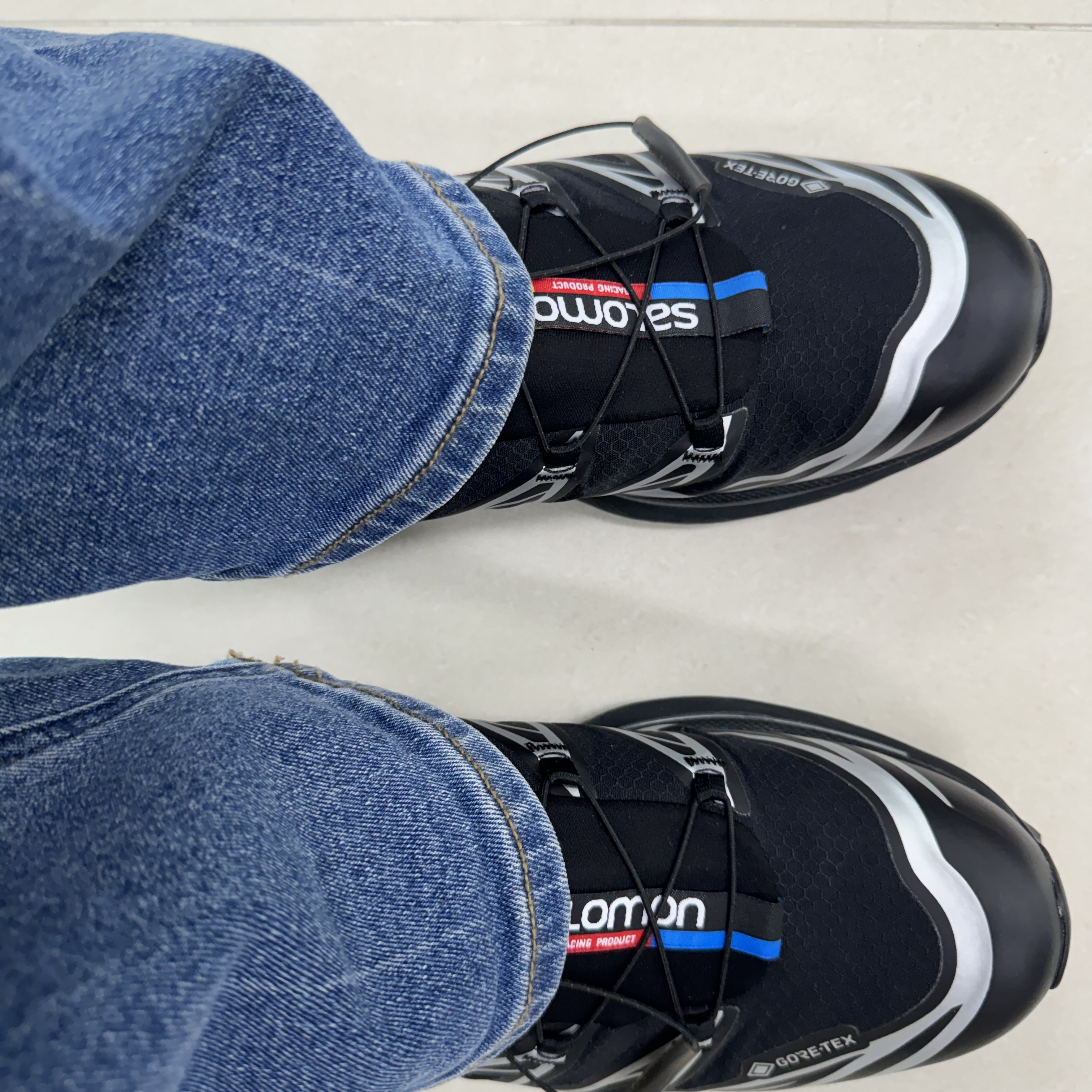 Salomon XT-6 GTX Black Silver 착용 스타일