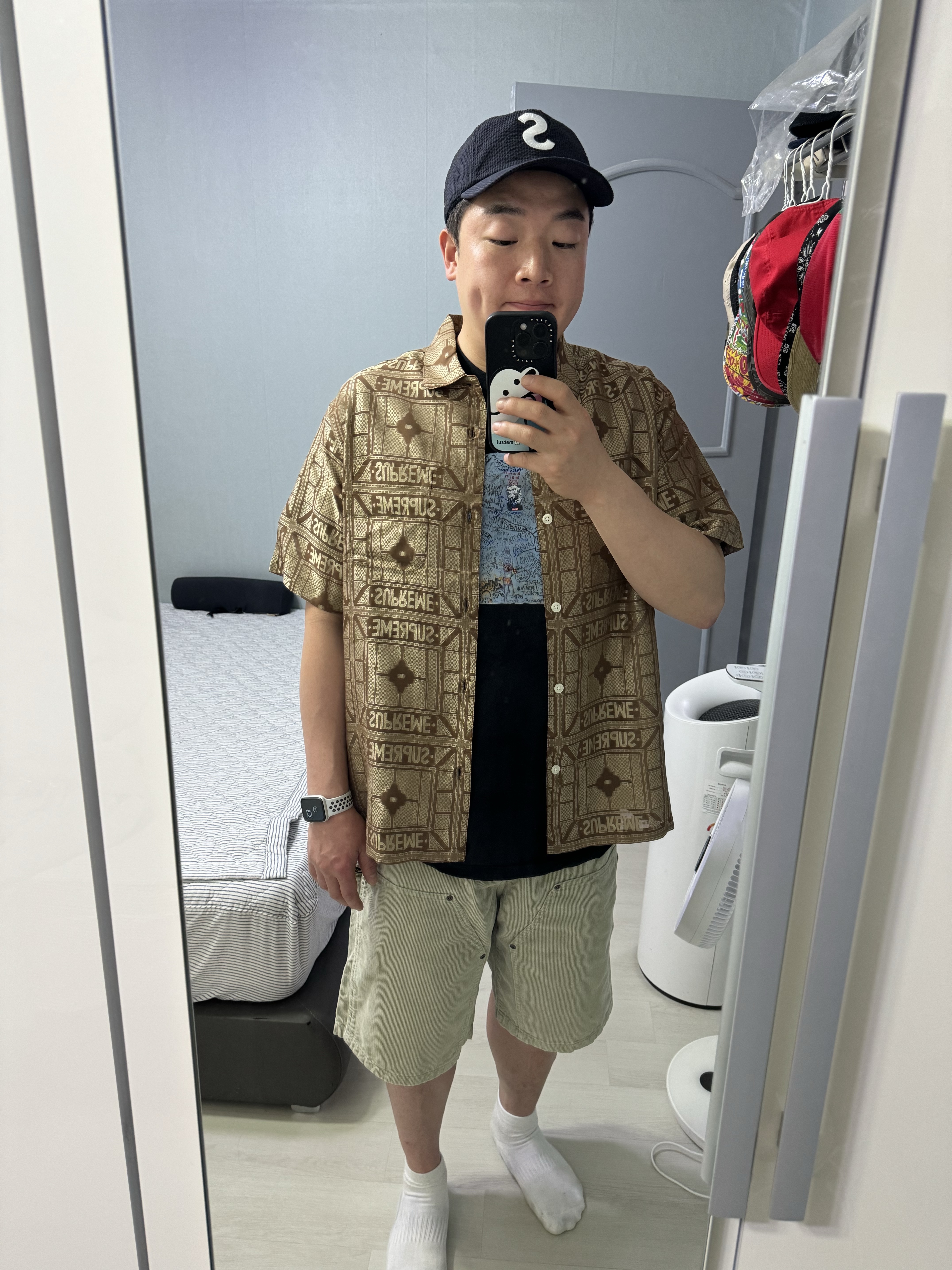 Supreme Seersucker S Logo 6-Panel Black - 24SS, Supreme First T-Shirt Black - 24SS 착용 스타일 - 2