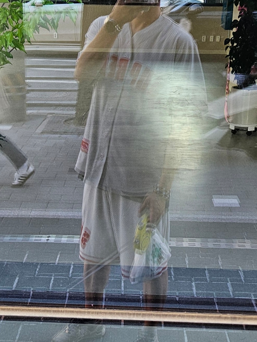 Supreme Ultrasuede Mesh Baseball Jersey Grey - 24SS, Supreme Ultrasuede Mesh Short Grey - 24SS 착용 스타일 - 1