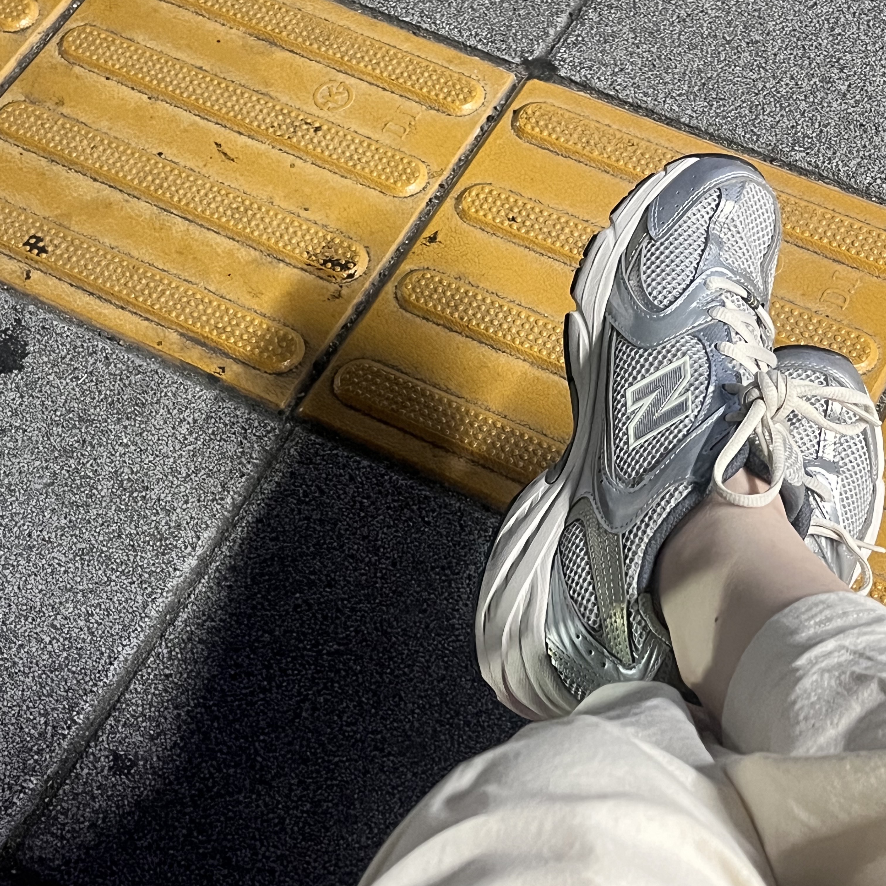 New Balance 530 Earth 착용 스타일