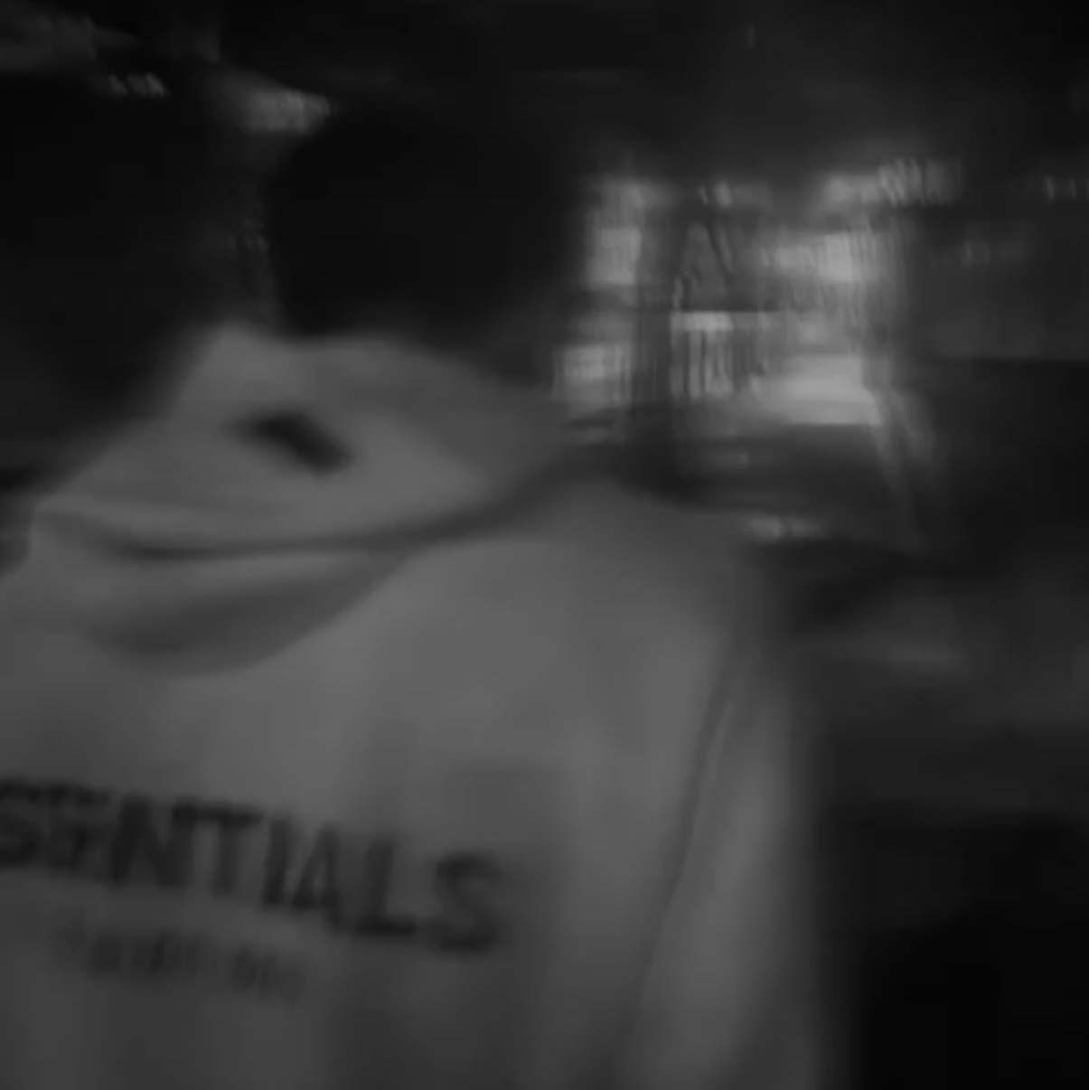 Essentials The Core Collection Hoodie Light Oatmeal 착용 스타일
