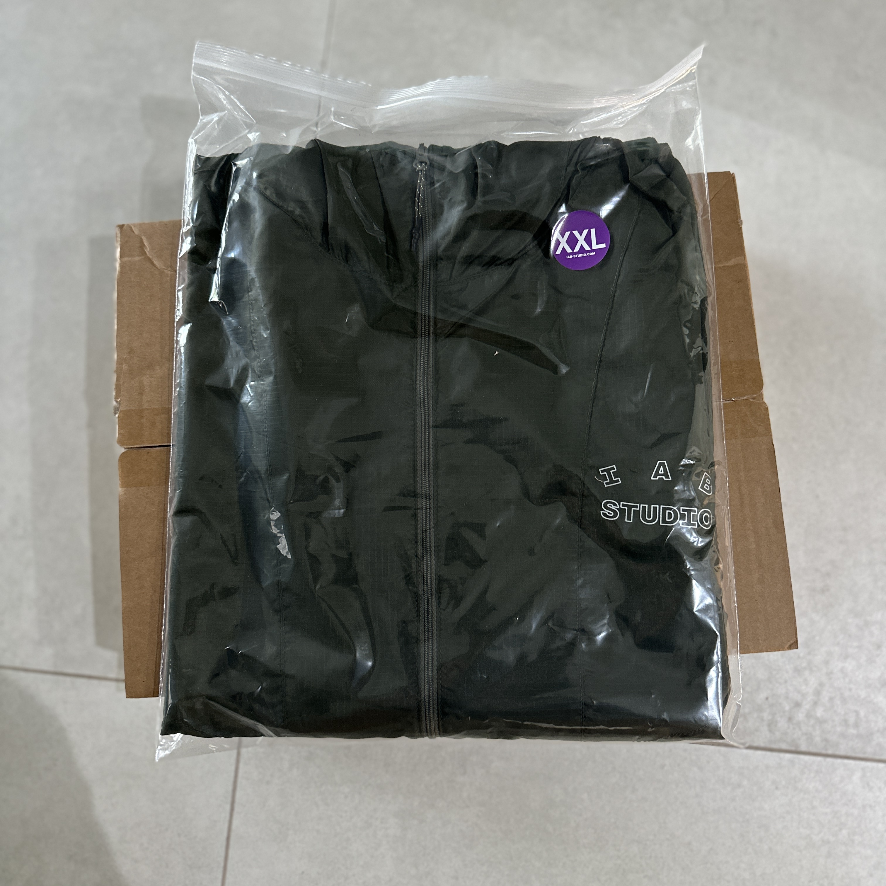 IAB Studio Ripstop Wind Jacket Deep Green 착용 스타일 - 4