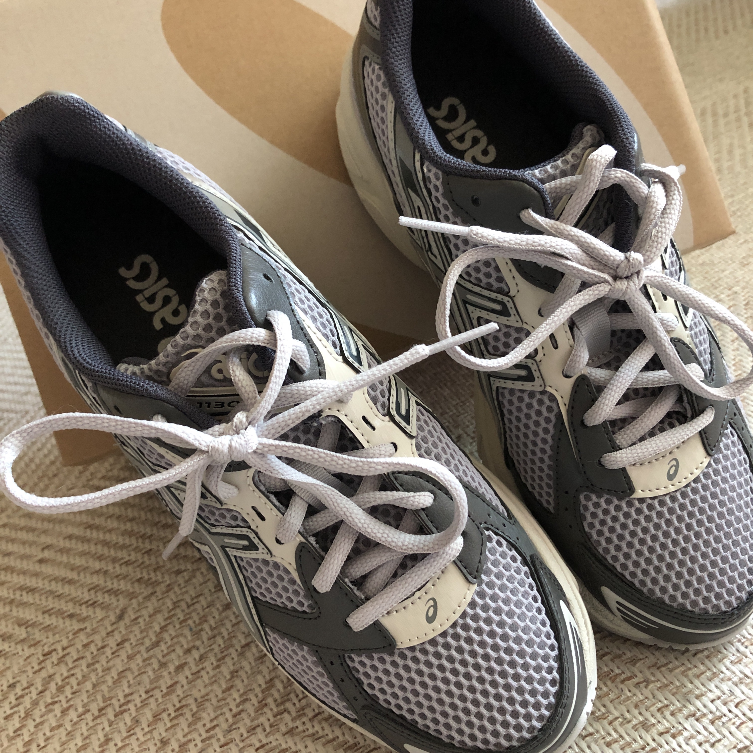 Asics Gel-1130 Oyster Grey Clay Grey 착용 스타일