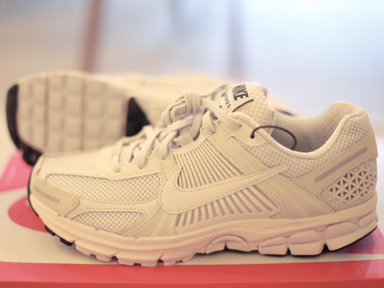 Nike Zoom Vomero 5 SP Vast Grey 2023 착용 스타일 - 4