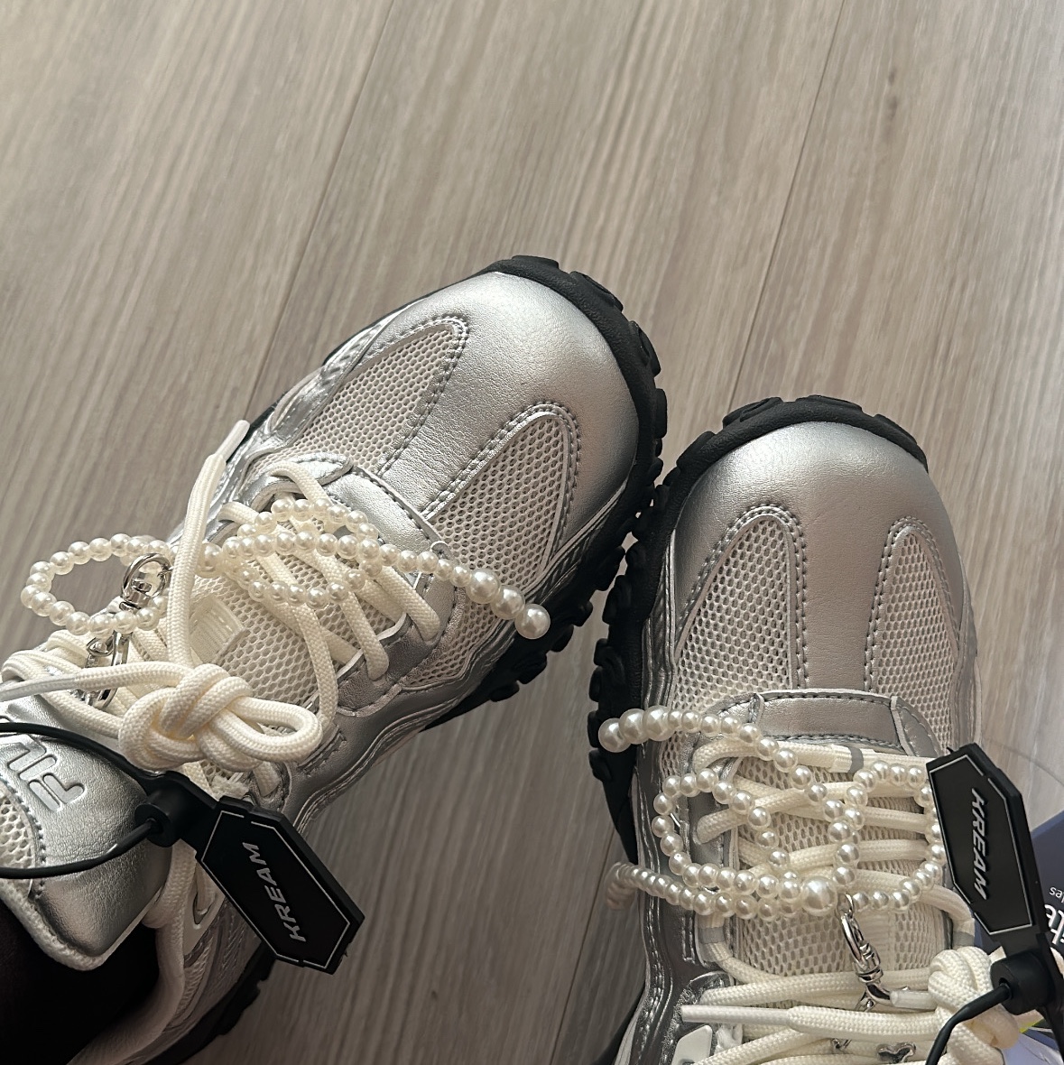 Fila Echappe MS Silver Moon 착용 스타일