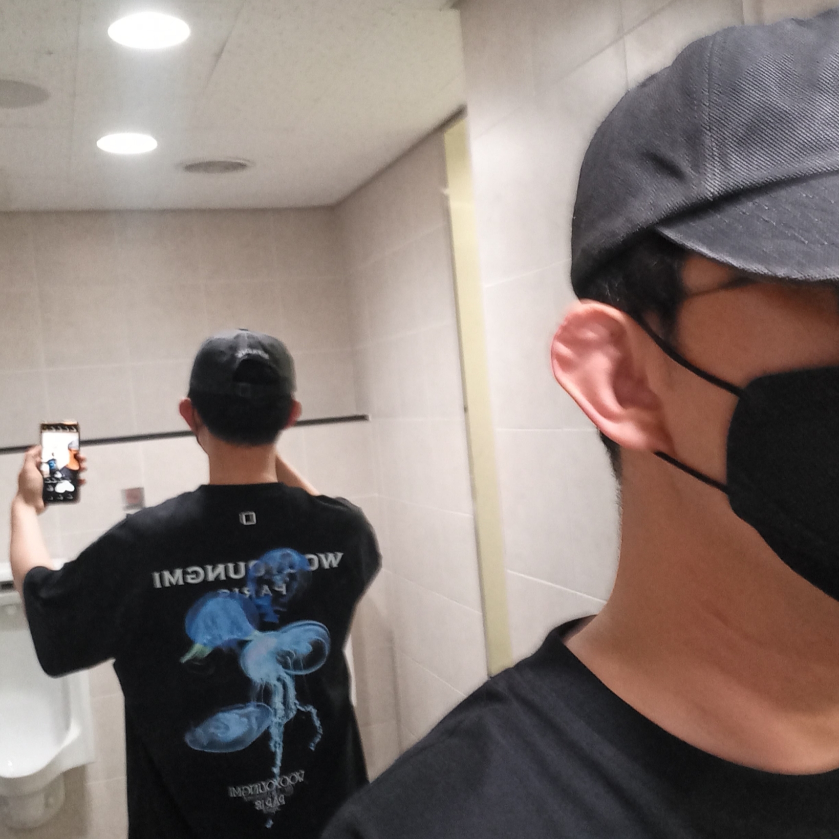 Wooyoungmi Luminous Jellyfish Back Logo T-Shirt Black - 24SS, Supreme Pigment Canvas S Logo 6-Panel Black - 23SS 착용 스타일