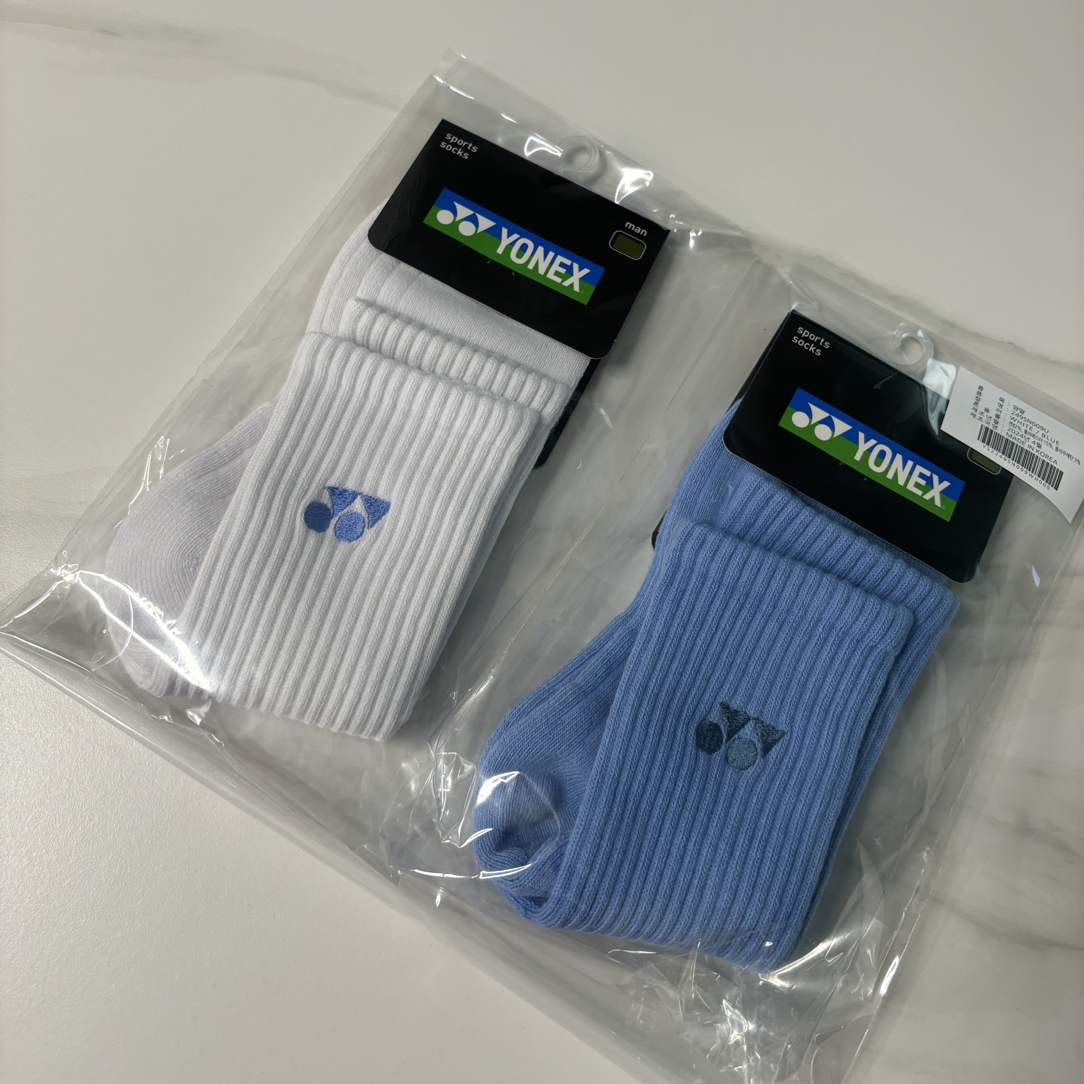 IAB Studio x Yonex Socks Pack White Blue 착용 스타일