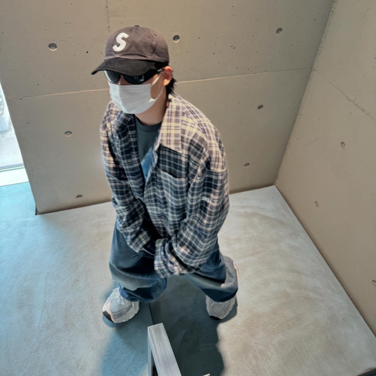 Balenciaga 10XL Sneakers White Grey Silver Black, (W) Balenciaga 10XL Sneakers White Grey Silver Black 착용 스타일 - 1