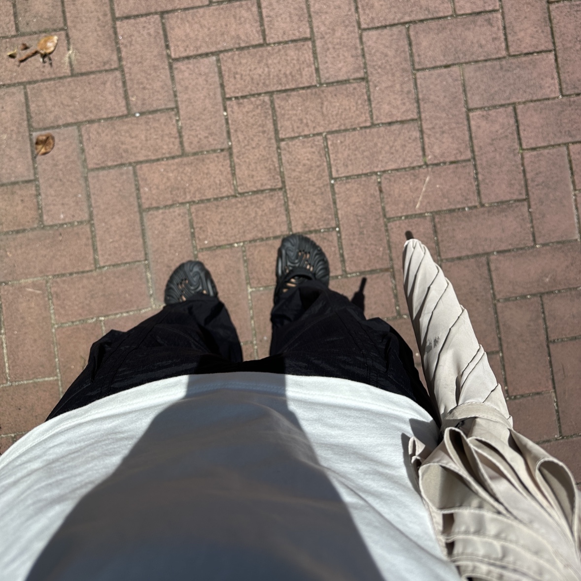 Crocs x Salehe Bembury Pollex Clog Sasquatch 착용 스타일
