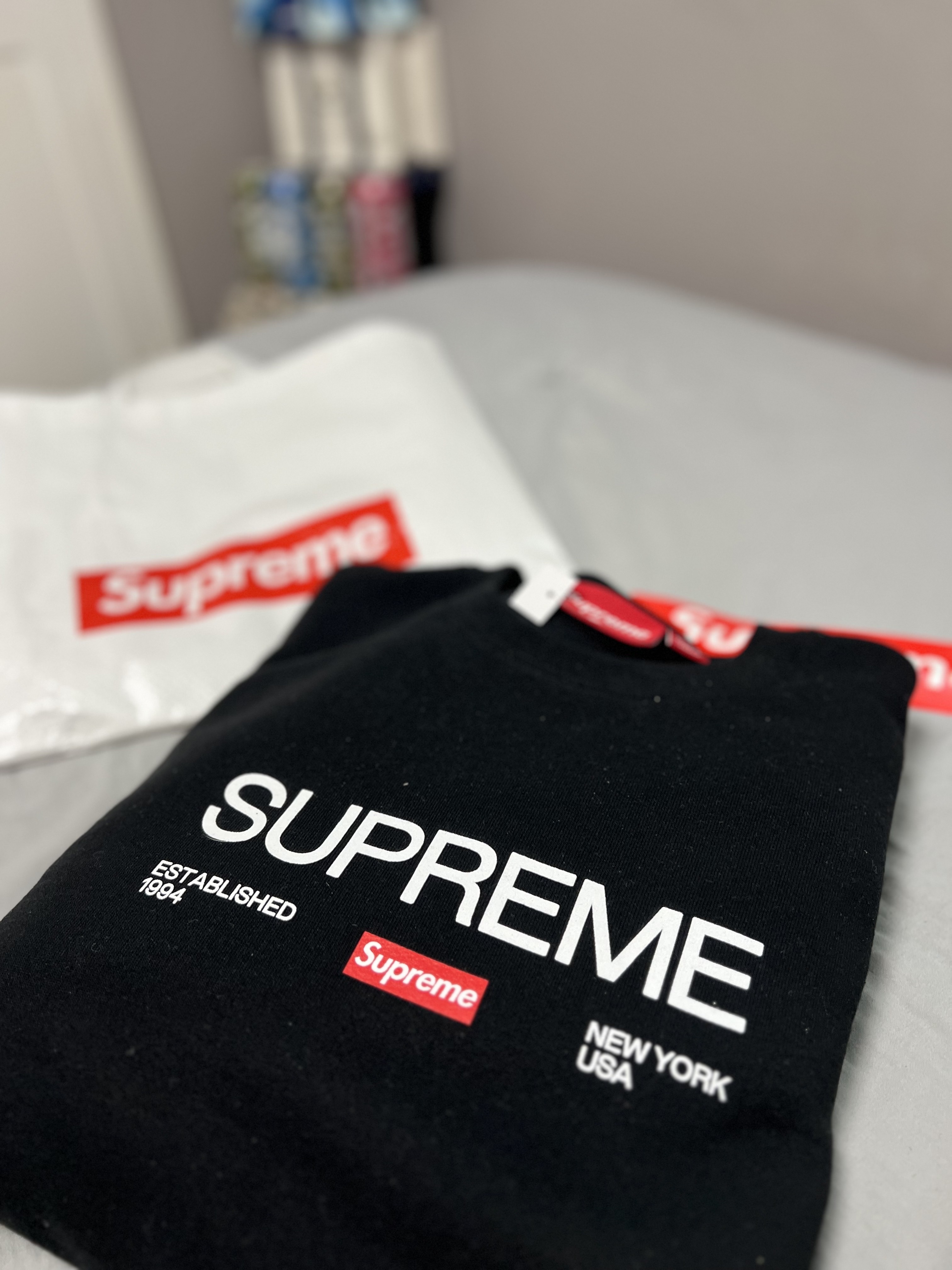 Supreme Established Crewneck Black - 24SS 착용 스타일 - 2