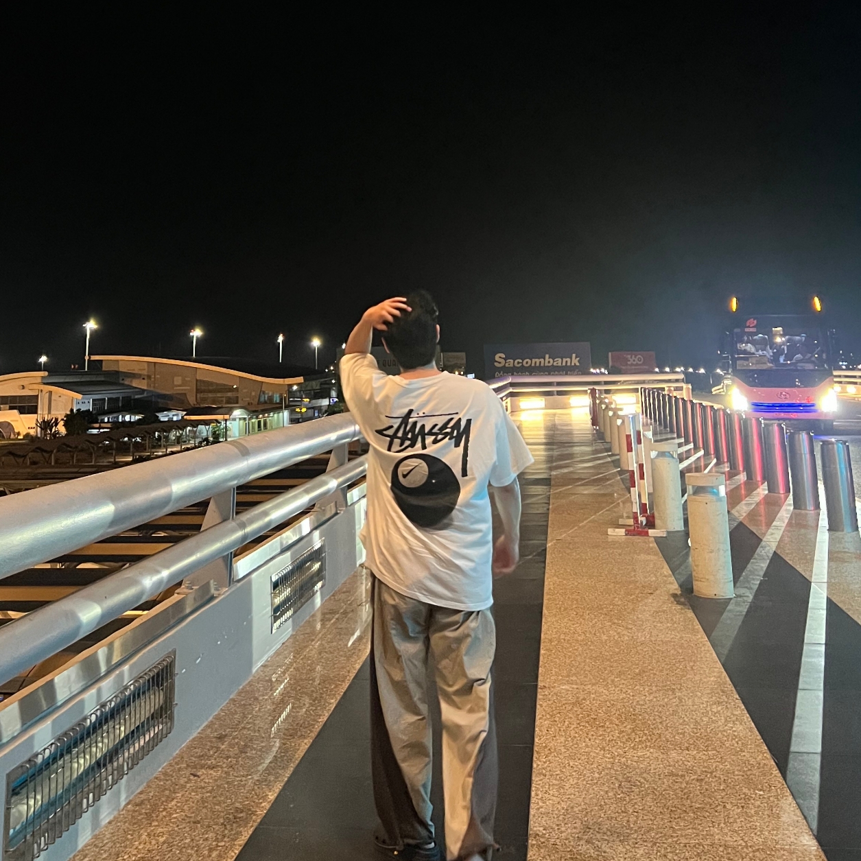 Nike x Stussy NRG FL SS 8 Ball T-Shirt White (DO9323-100), Sansan Gear Side Mesh Pants Beige Gray - 22SS 착용 스타일