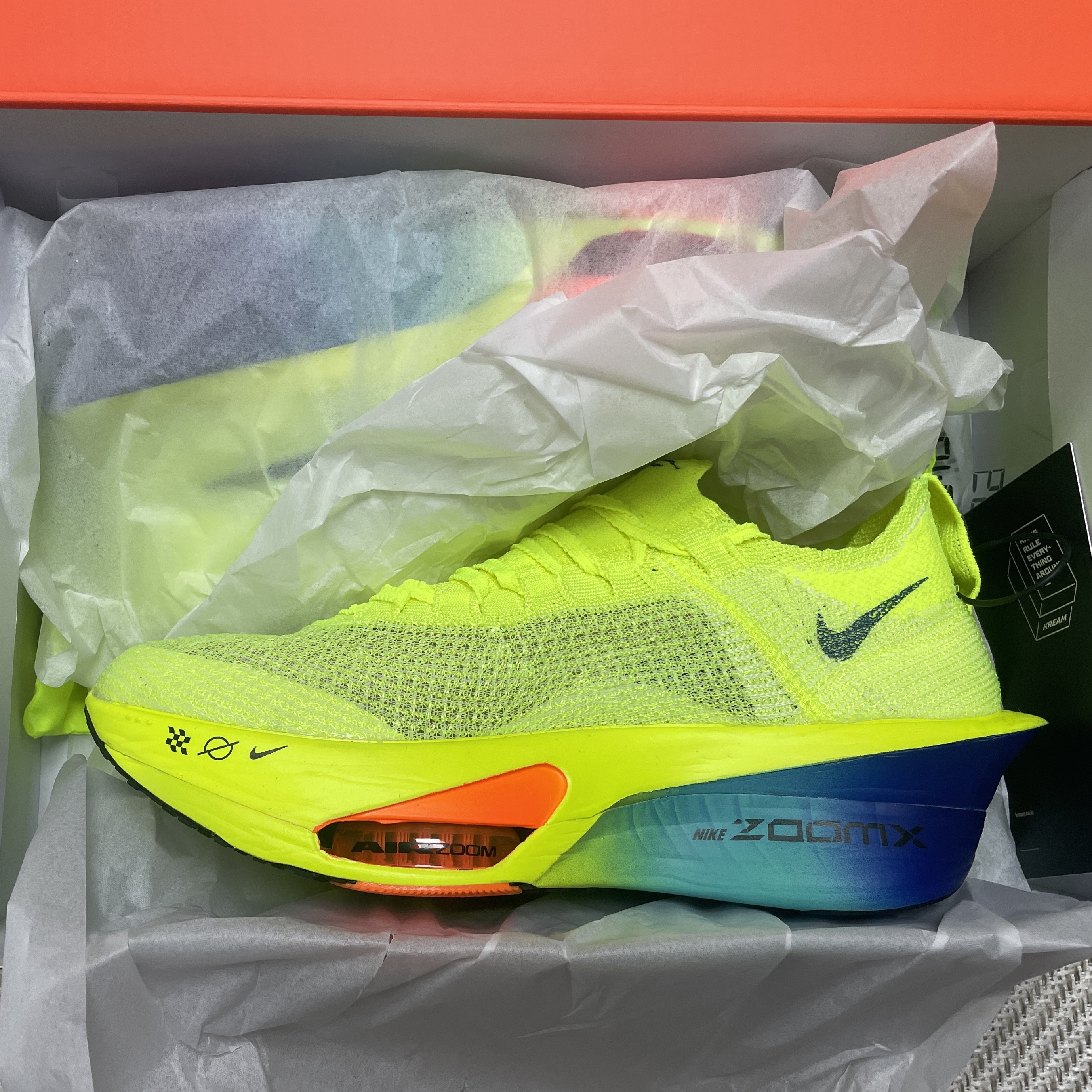 Nike Air Zoom Alphafly Next% 3 Volt 착용 스타일 - 4
