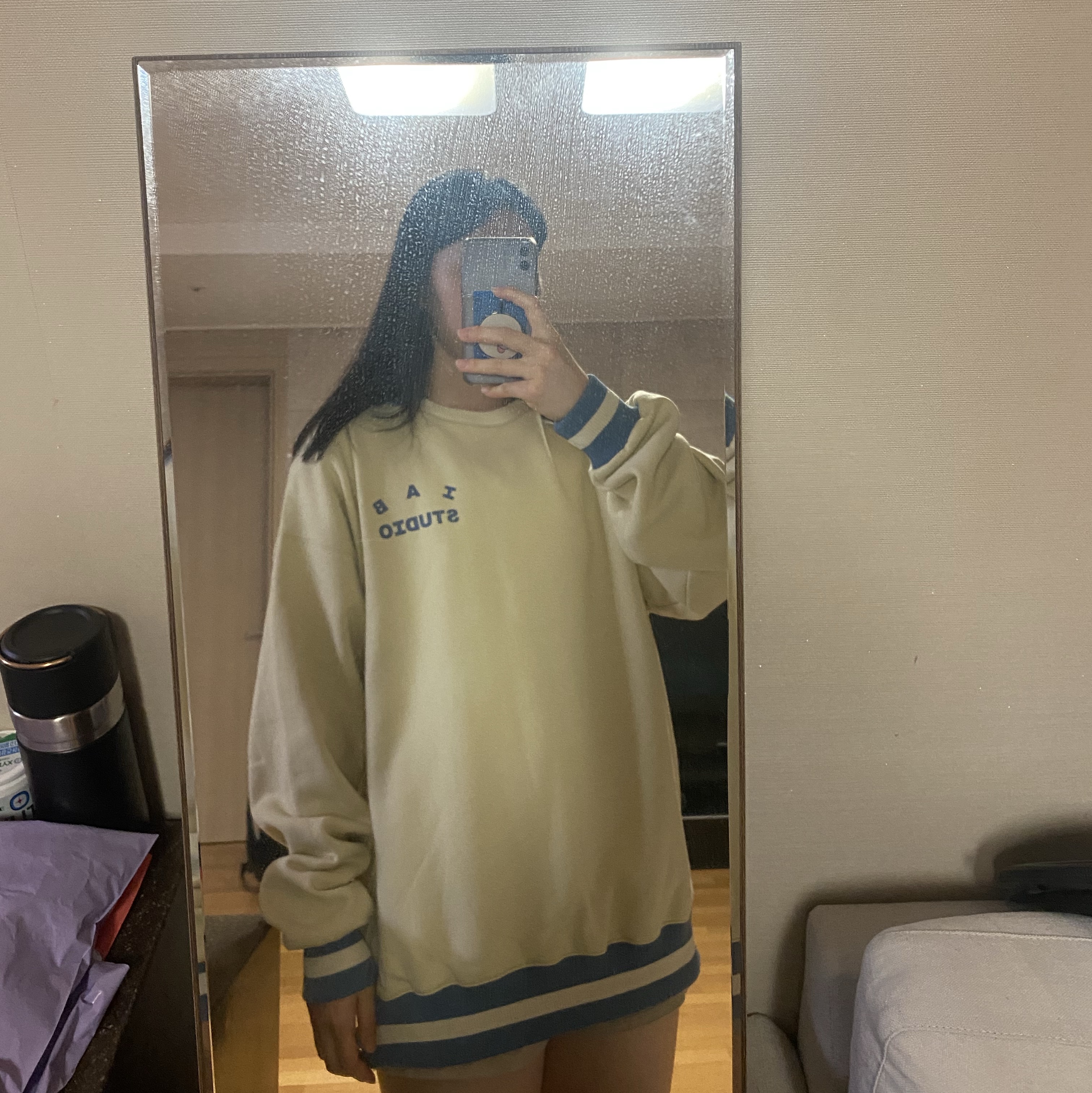 IAB Studio x Yonex Sweatshirt Reed Yellow 착용 스타일 - 2