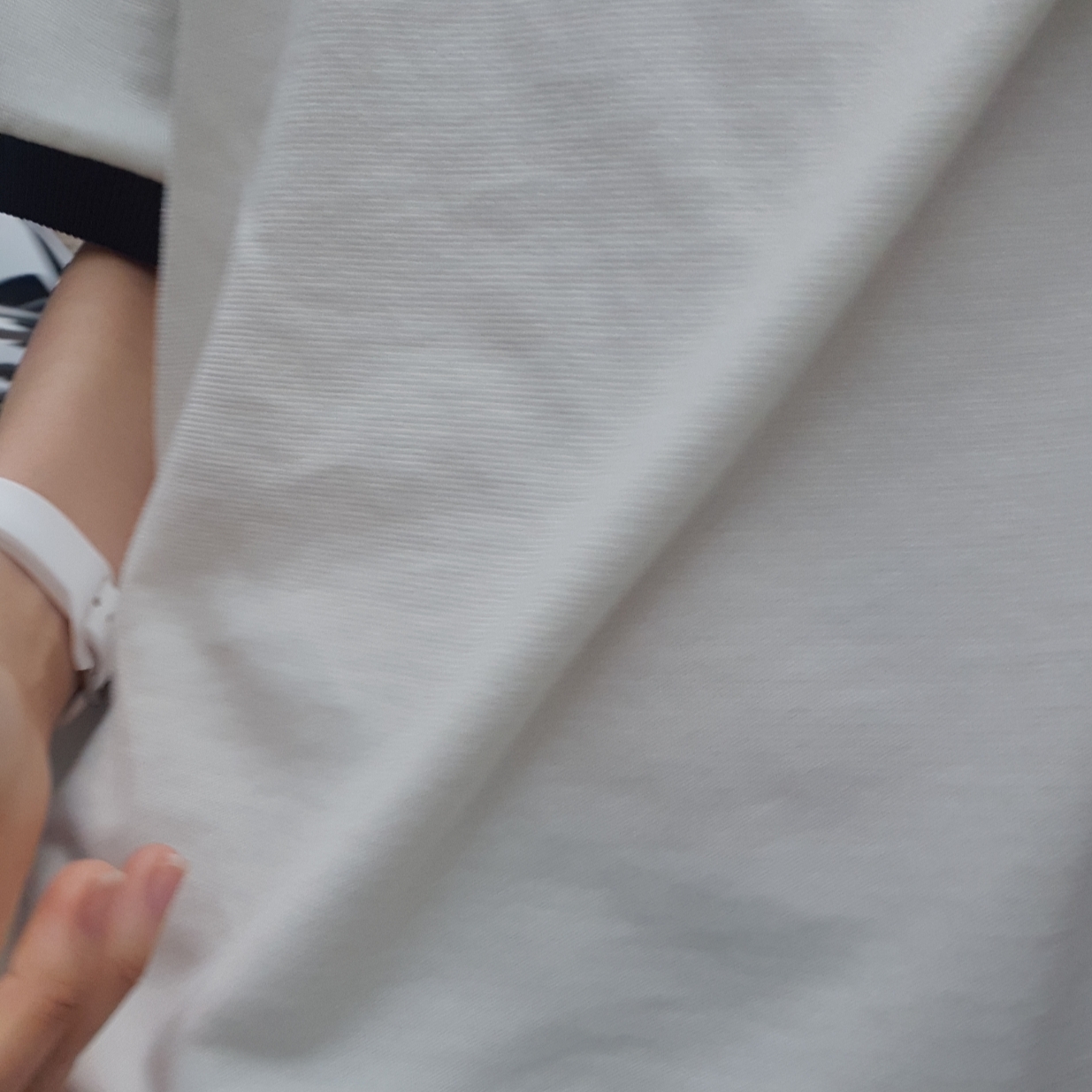 Adidas German Adicolor Classic 3-Stripes T-Shirt Off White - KR Sizing 착용 스타일