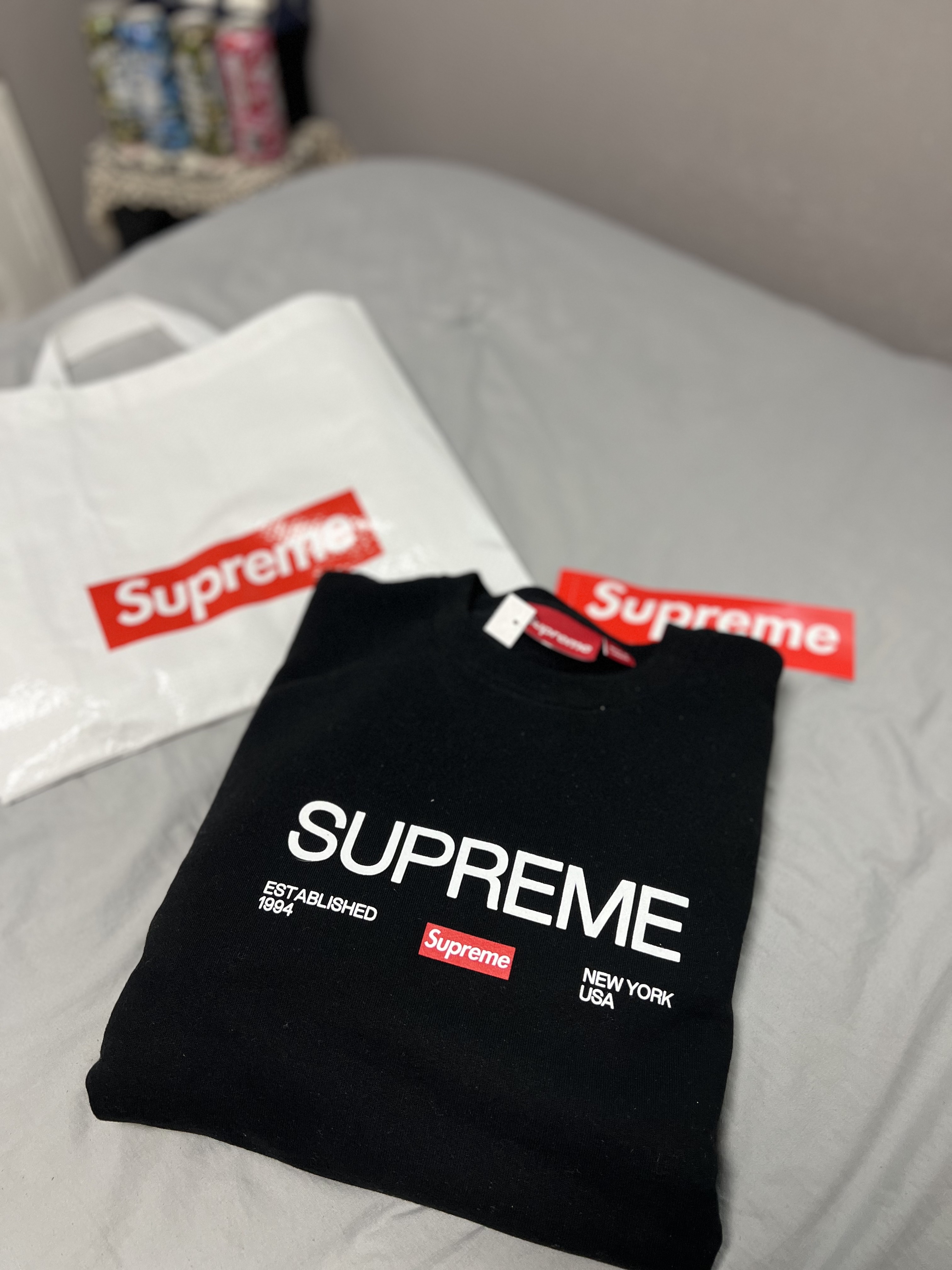 Supreme Established Crewneck Black - 24SS 착용 스타일 - 1