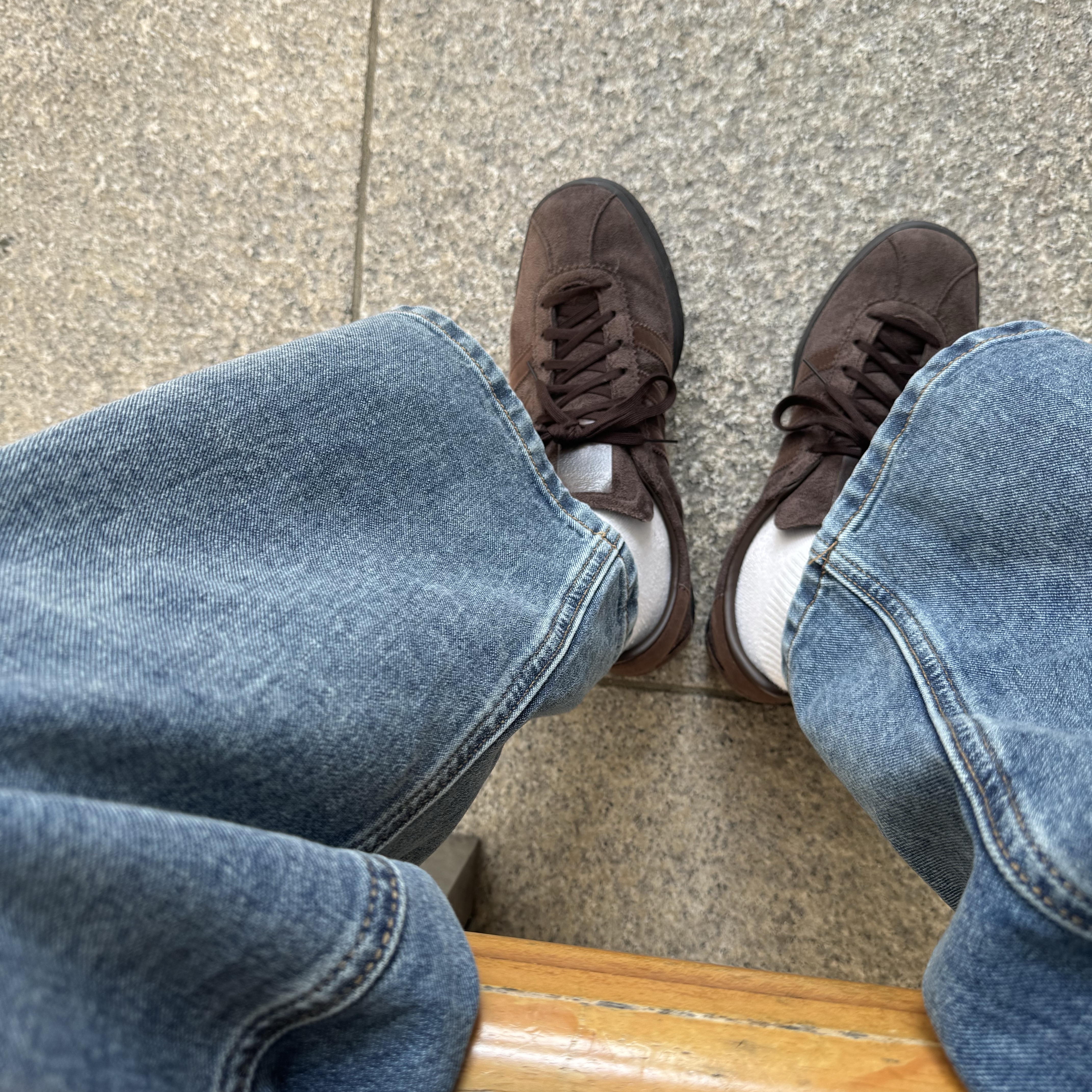 Adidas Tobacco Gruen Dark Brown 착용 스타일