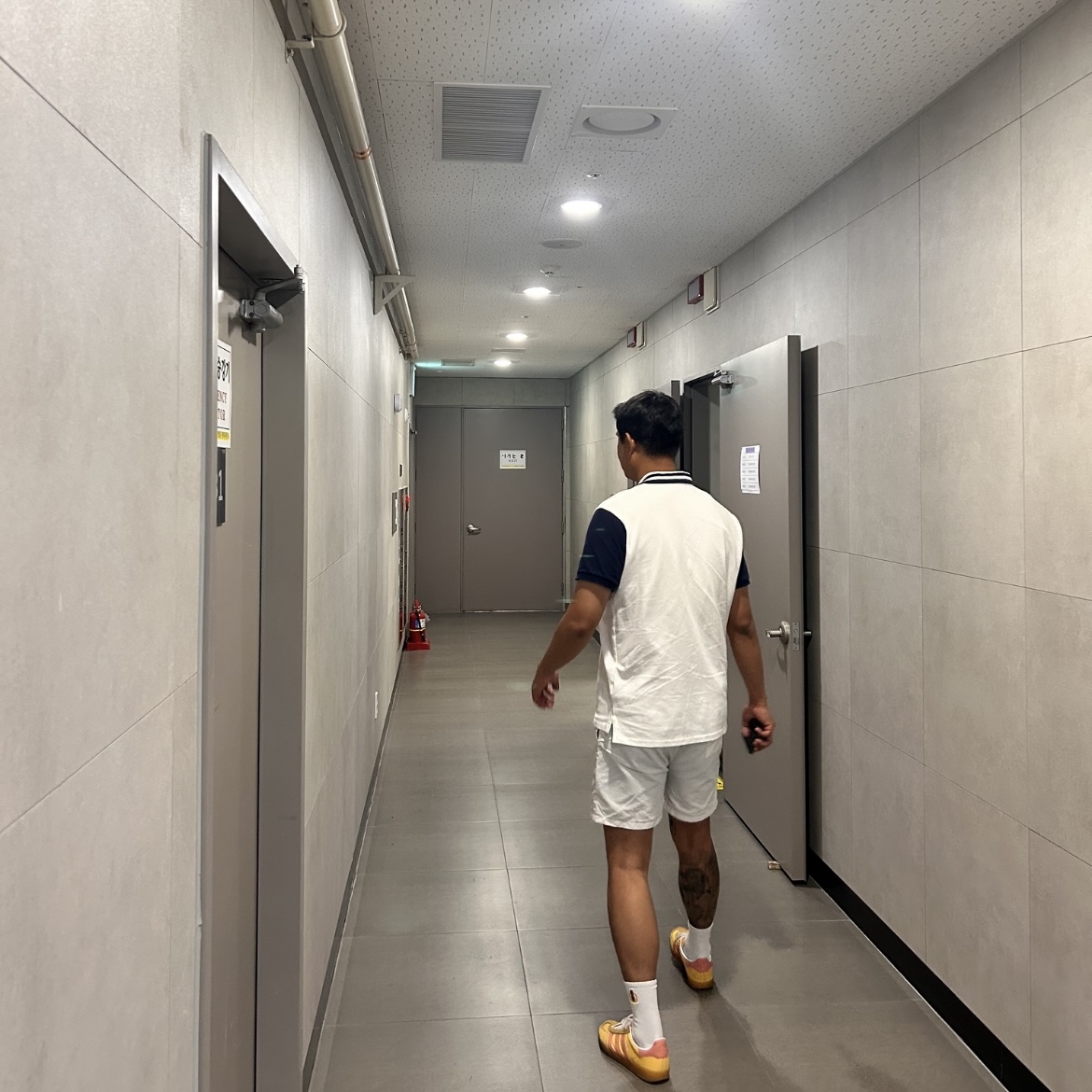 (W) Adidas Gazelle Indoor Semi Spark Clay 착용 스타일 - 1
