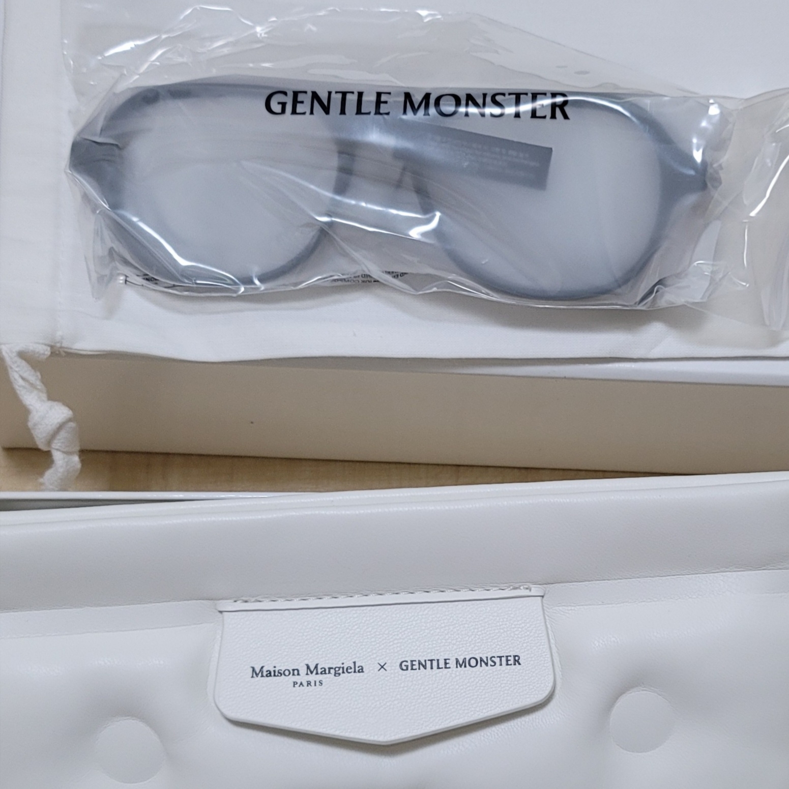 Gentle Monster x Maison Margiela MM113 Black Clear 착용 스타일