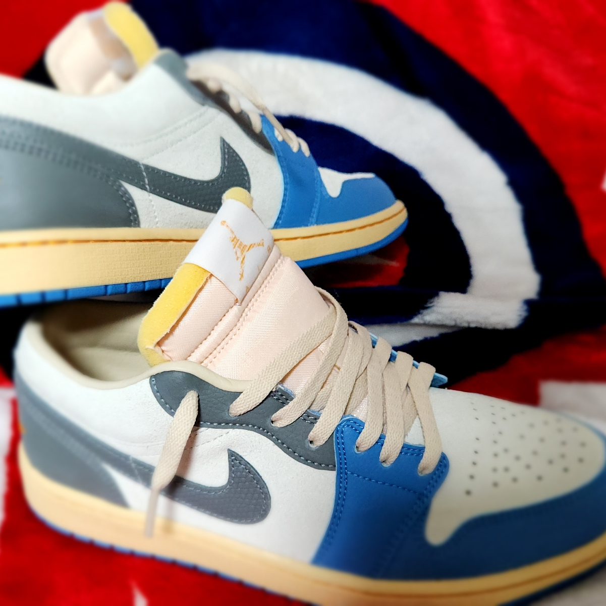 Jordan 1 Low SE Tokyo 96 착용 스타일 - 2