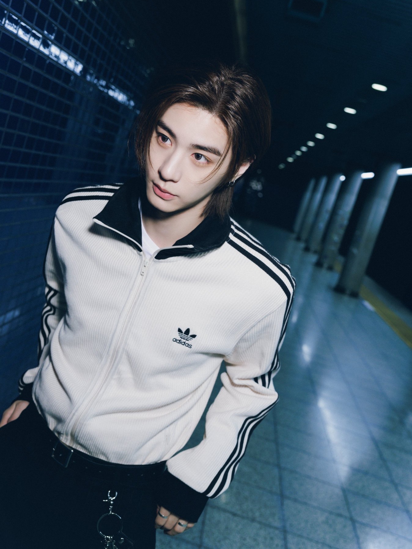 Adidas Adicolor Classic Waffle Beckenbauer Track Jacket Wonder White - US Sizing, Adidas Adicolor Classic Waffle Beckenbauer Track Jacket Wonder White - KR Sizing 착용 스타일