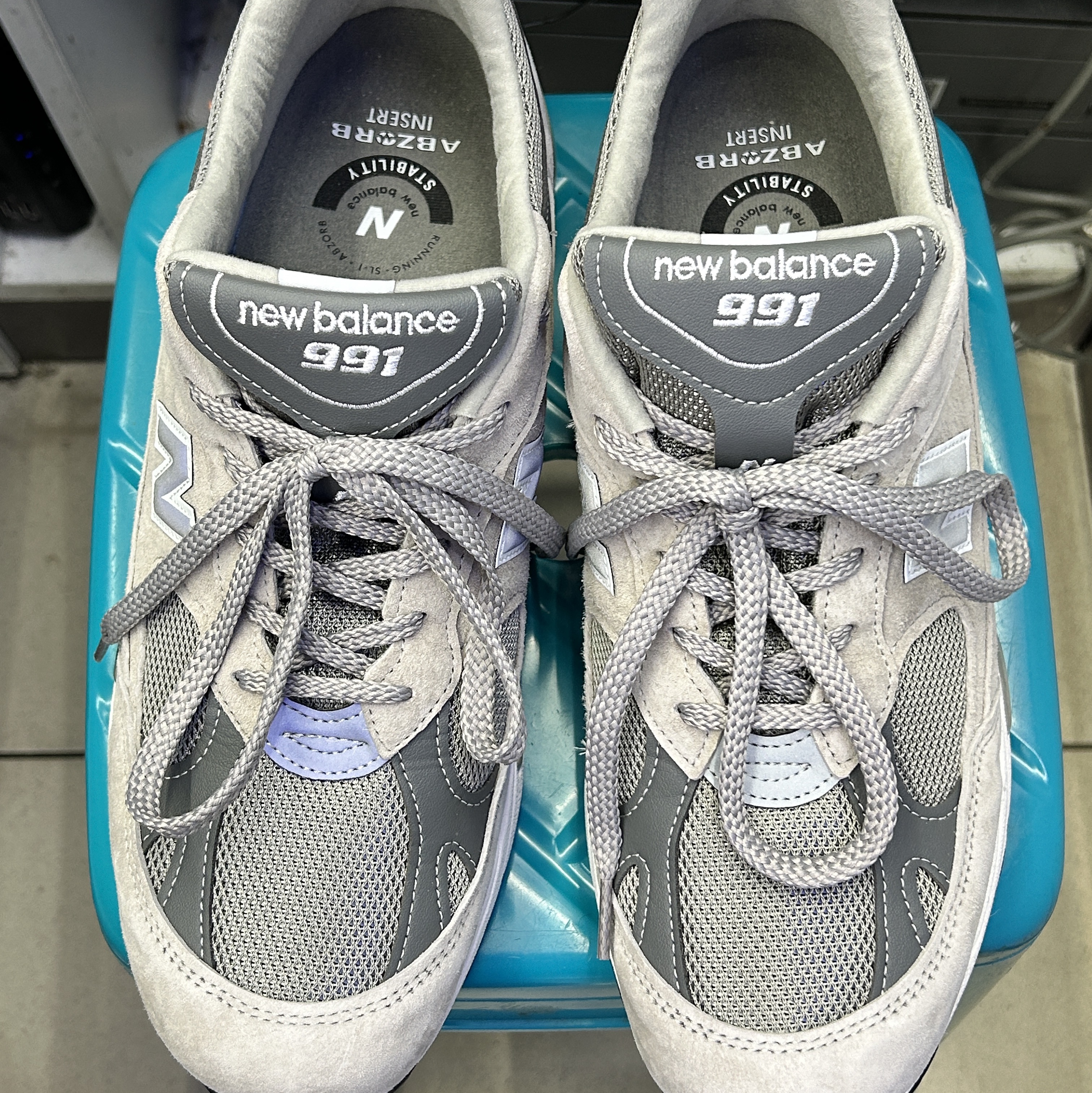 New Balance 991 Made in UK Grey 착용 스타일