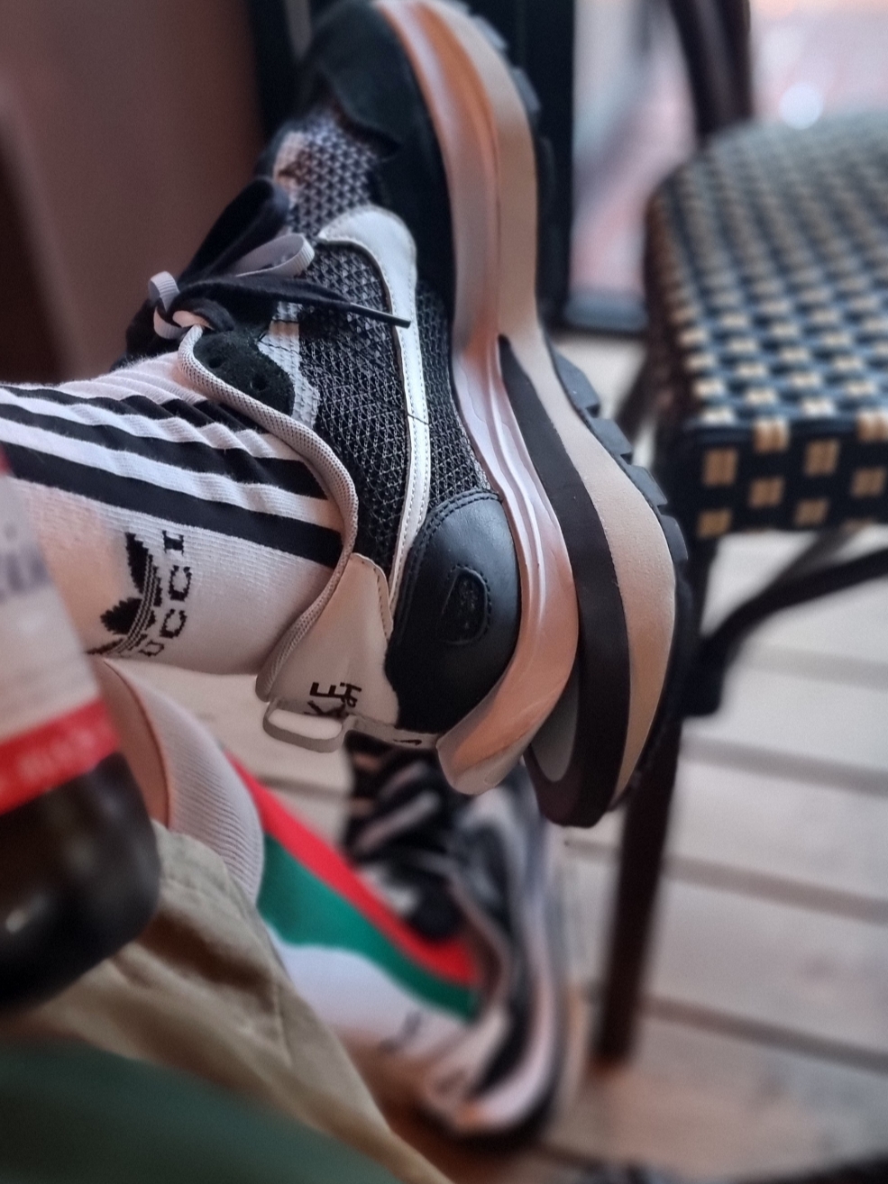 Nike x Sacai VaporWaffle Black White 착용 스타일 - 1