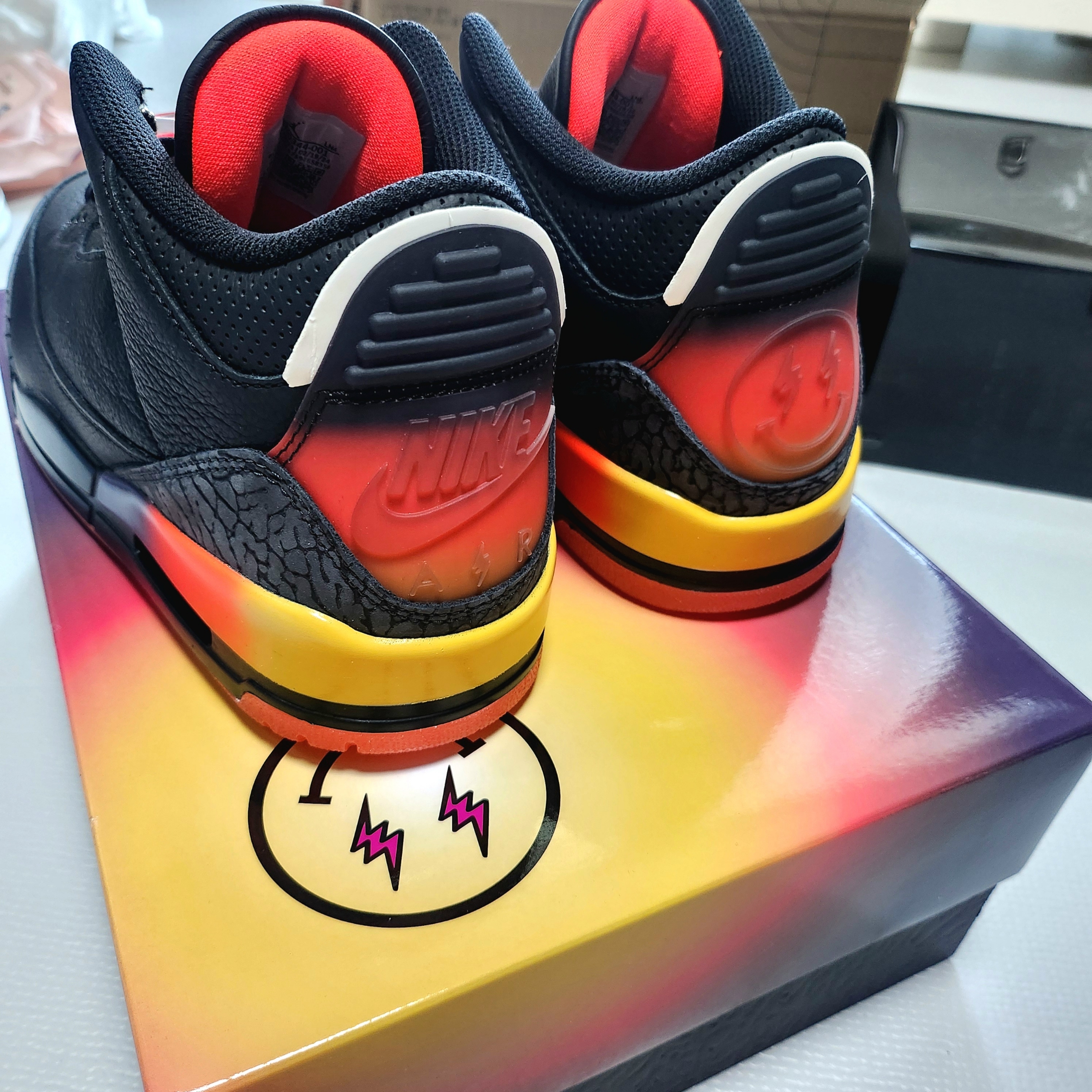 Jordan 3 x J Balvin Retro SP Rio 착용 스타일 - 4