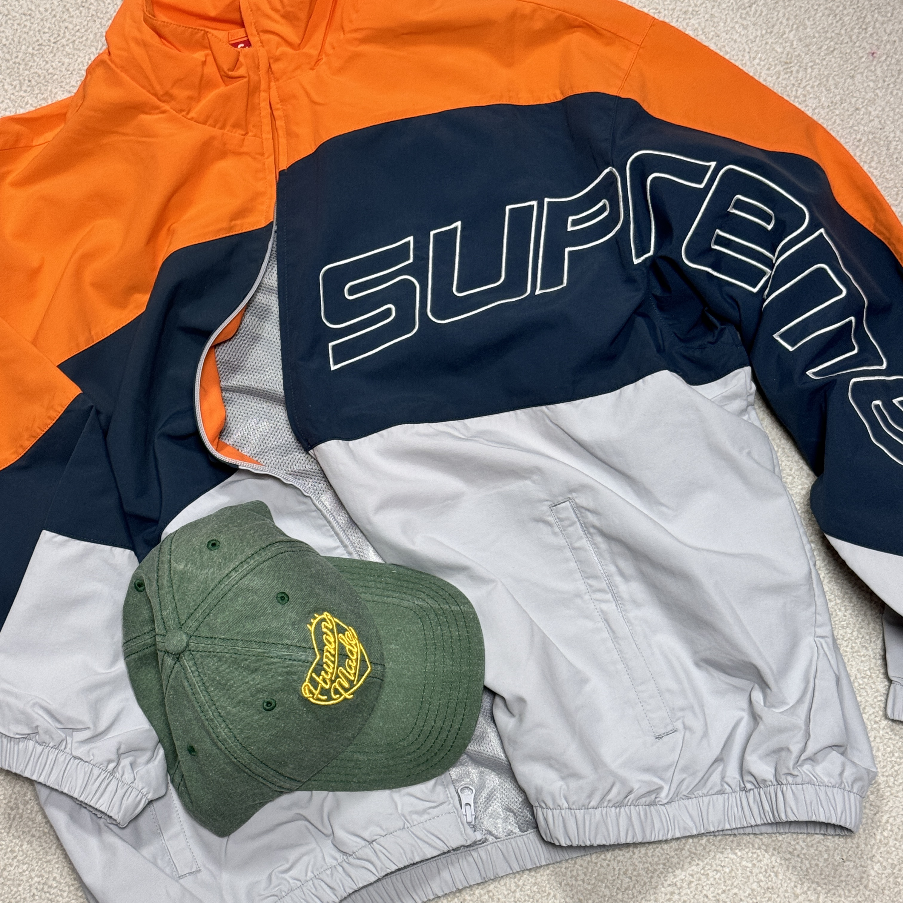 Supreme Curve Track Jacket Grey - 24SS, Human Made 6 Panel Cap #1 Green 착용 스타일 - 2