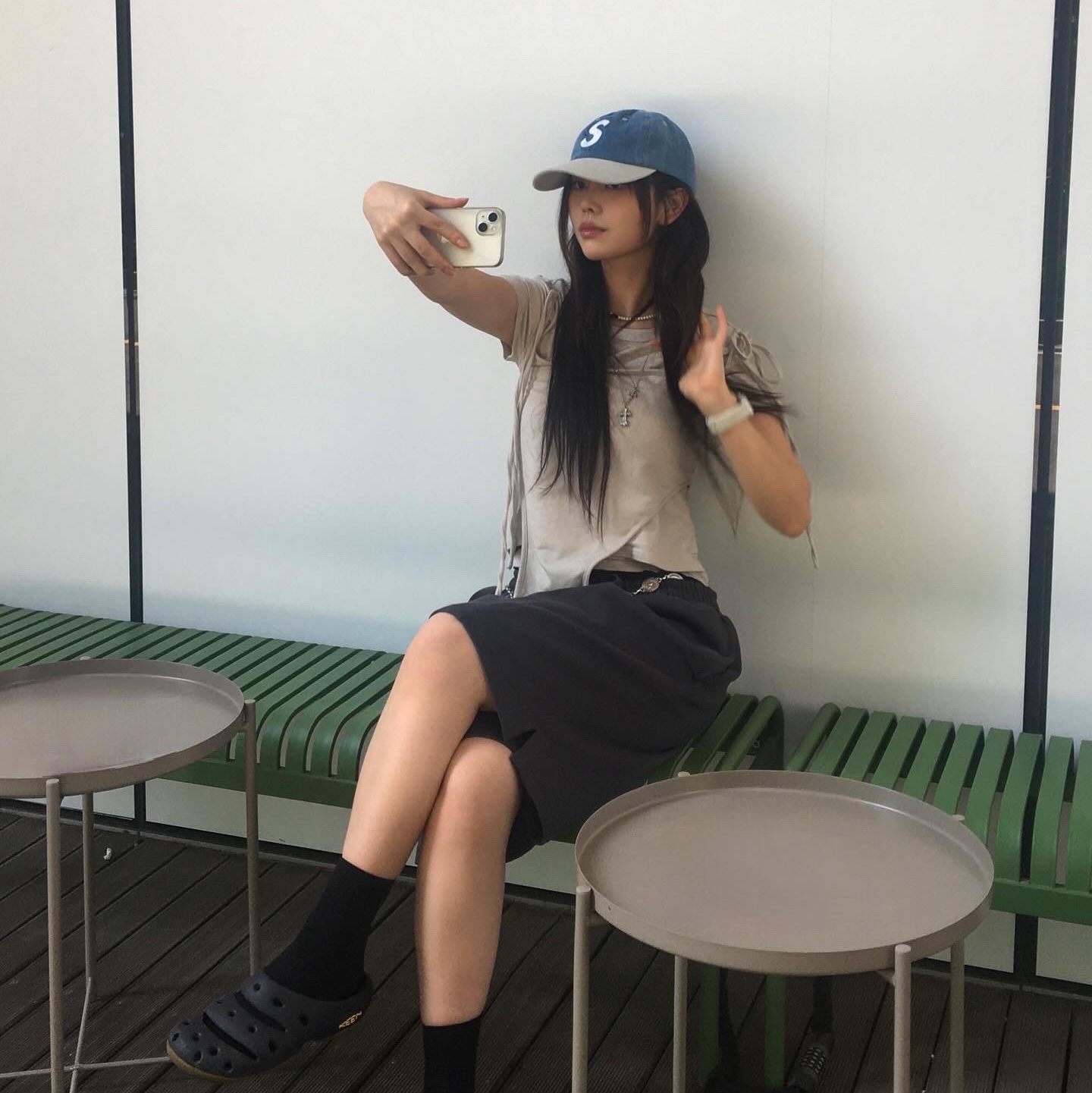 Keen Yogui Black, Supreme 2-Tone S Logo 6-Panel Washed Denim - 24SS 착용 스타일 - 1