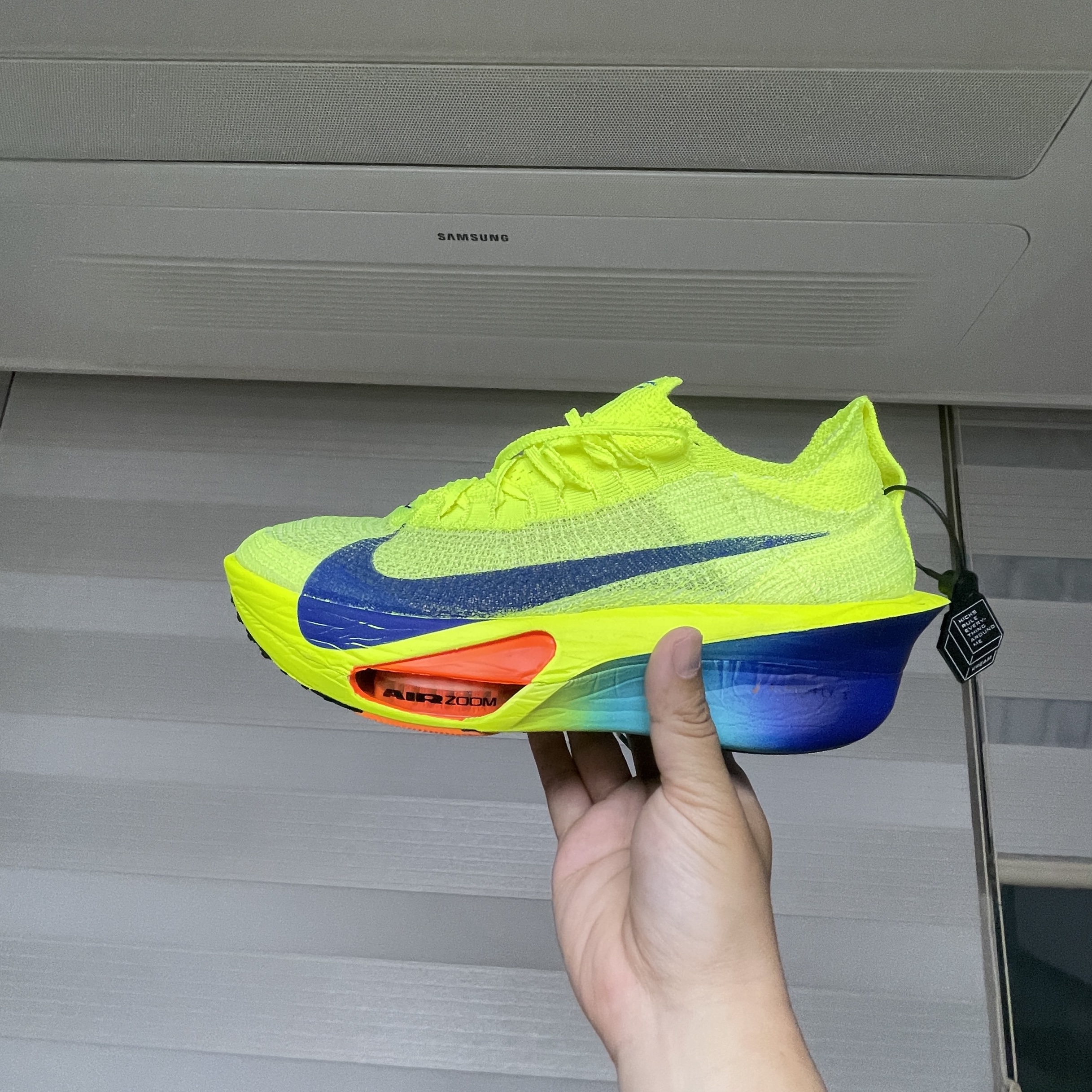 Nike Air Zoom Alphafly Next% 3 Volt 착용 스타일 - 3
