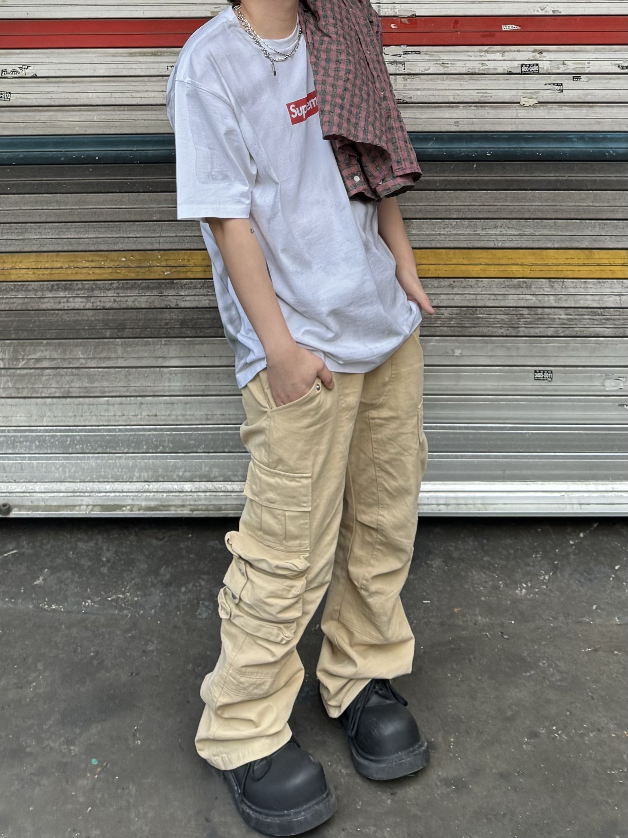 Supreme x MM6 Maison Margiela Box Logo T-Shirt White - 24SS, Balenciaga Steroid Derby Black 착용 스타일 - 1