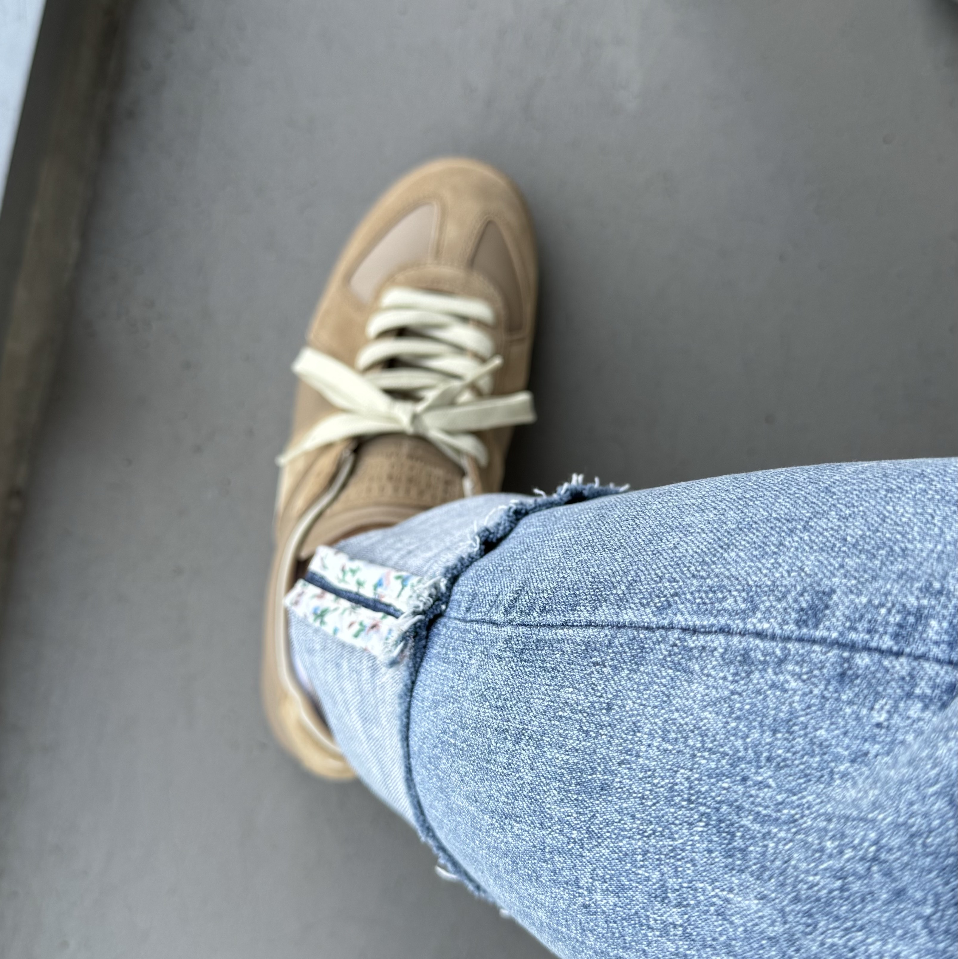 Maison Margiela Replica Sneakers Chamois 착용 스타일