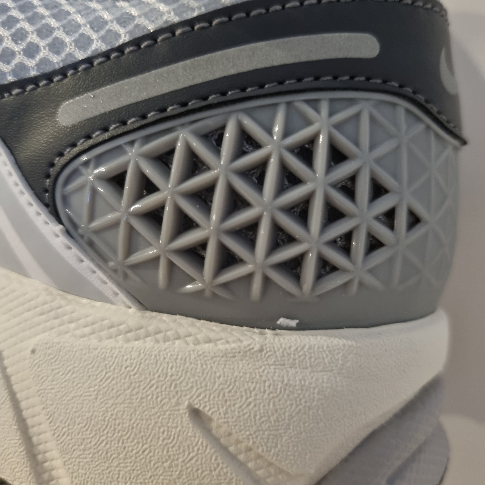 (W) Nike Zoom Vomero 5 Pure Platinum Metallic Silver 착용 스타일