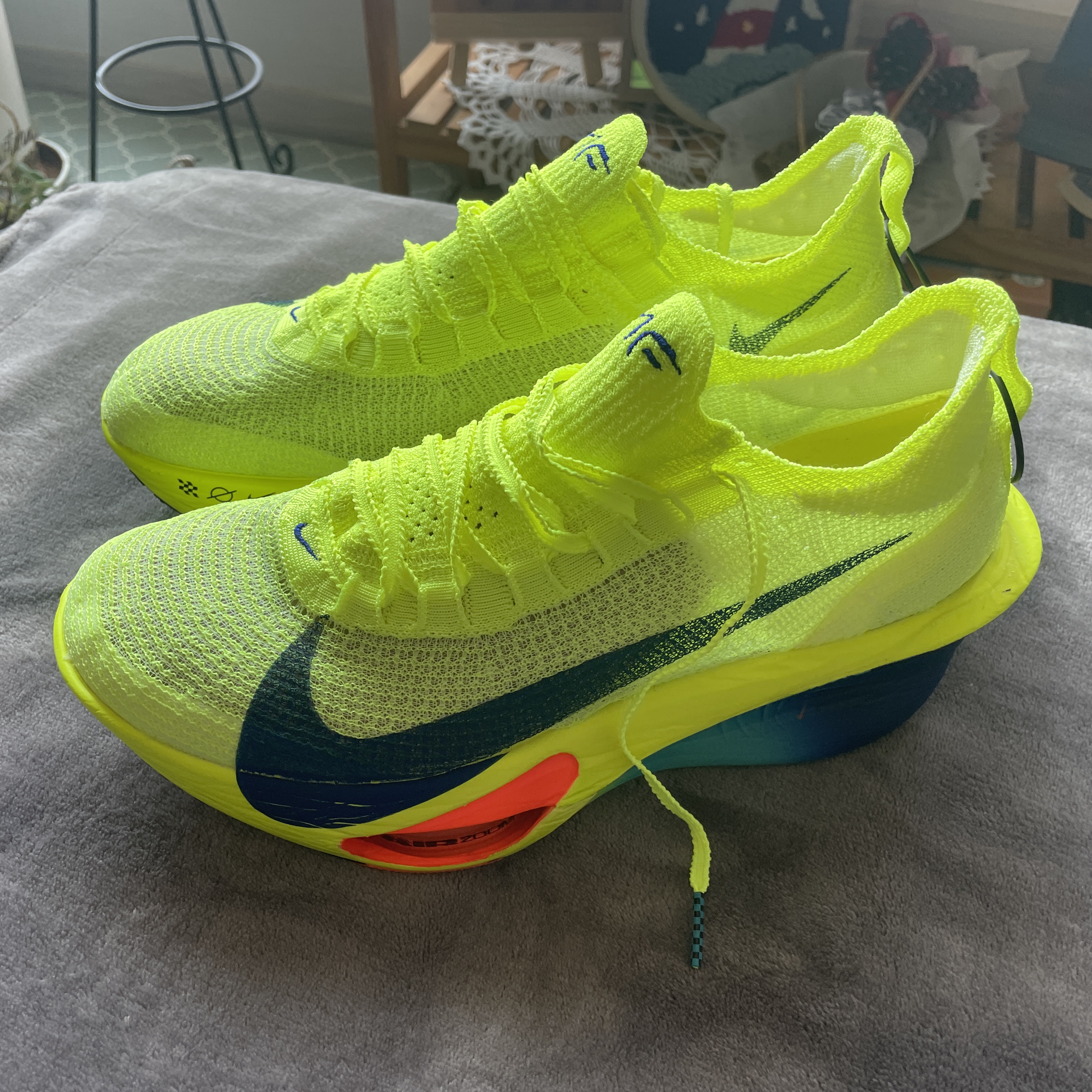 Nike Air Zoom Alphafly Next% 3 Volt 착용 스타일 - 2