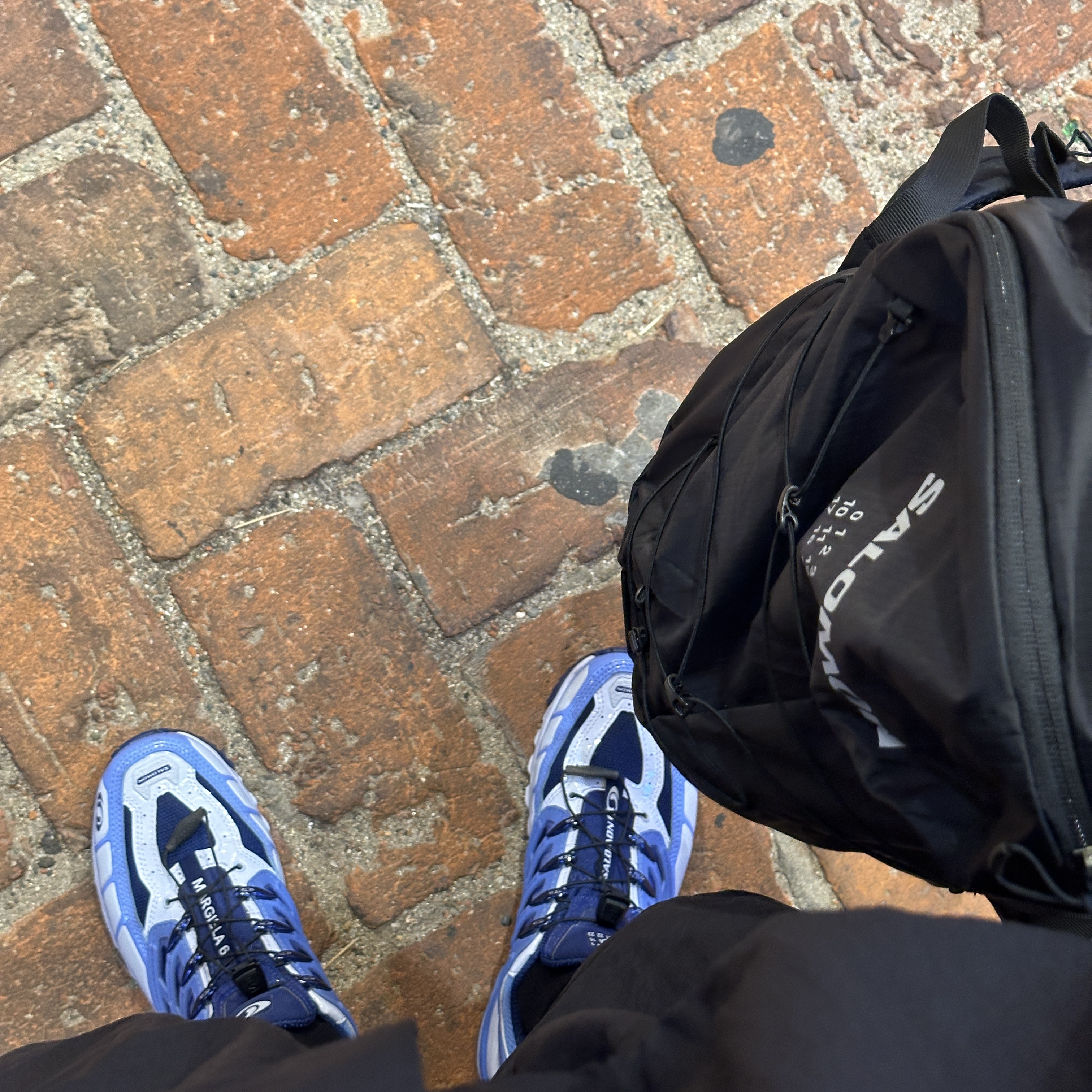 Salomon x MM6 Maison Margiela XT-15 Black, Salomon x MM6 Maison Margiela ACS Pro Light Blue 착용 스타일