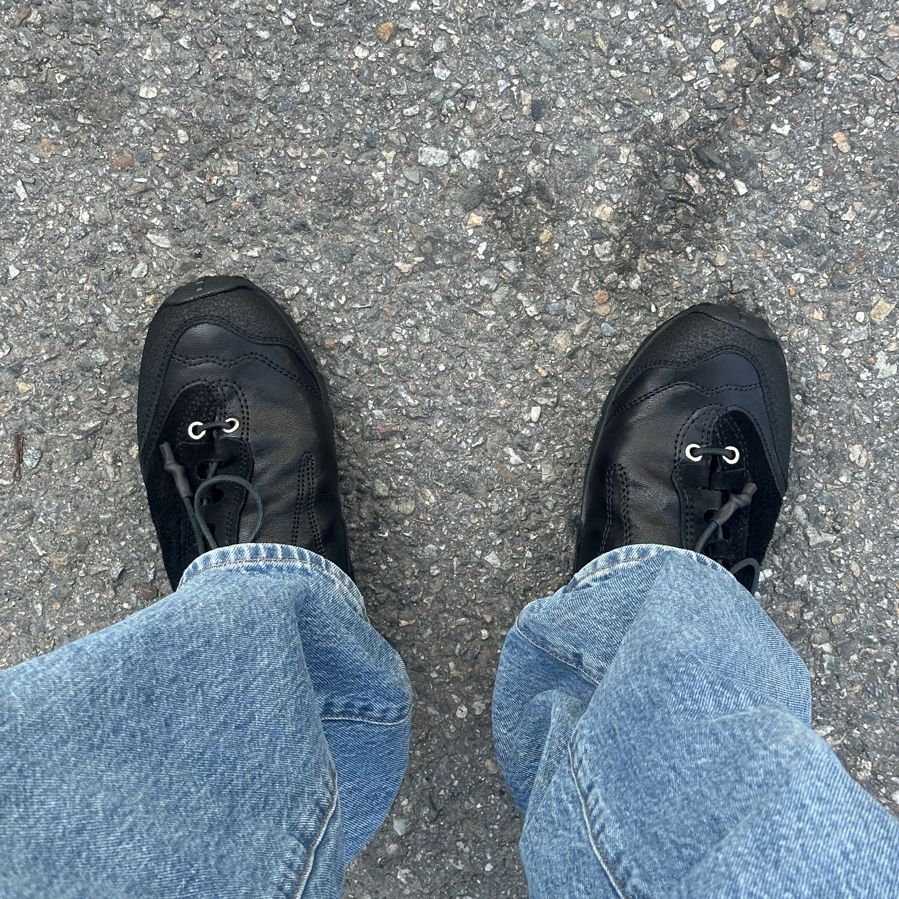 Our Legacy Gabe Stealth Black Leather 착용 스타일
