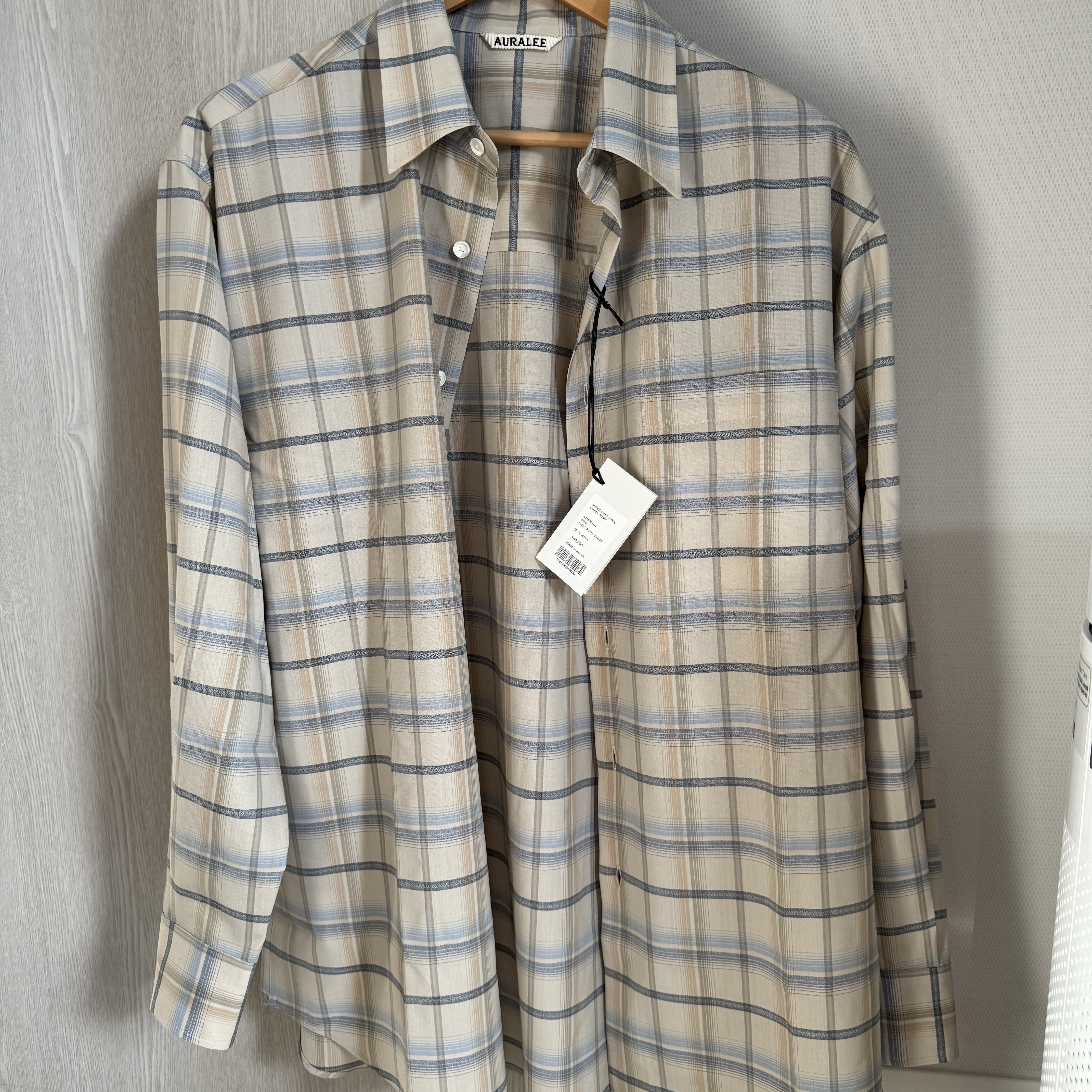 Auralee Super Light Wool Check Shirt Light Beige 착용 스타일