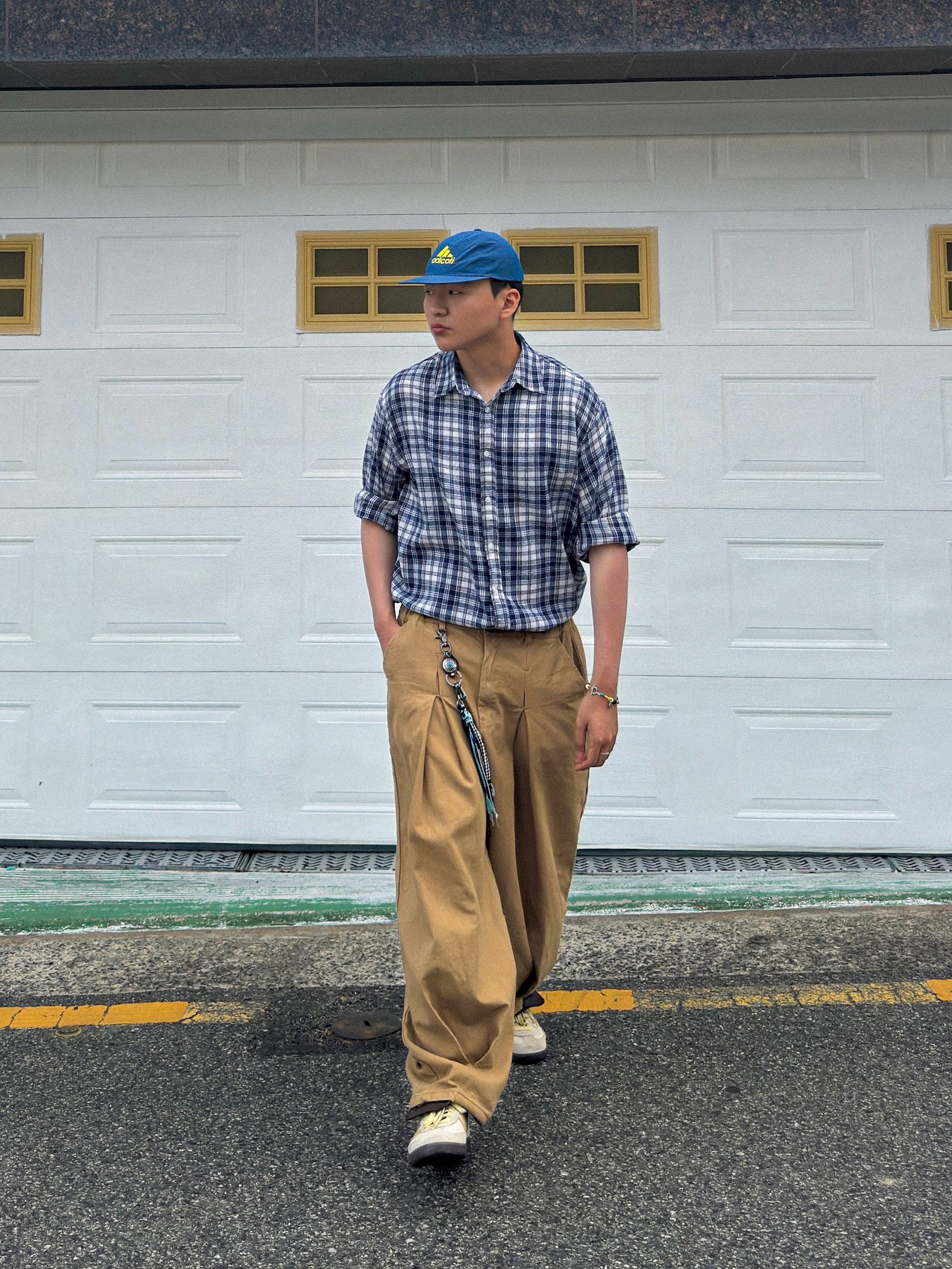 TOWTOW.ARCHIVE Paisley Symbol Bracelet Turquoise, Adidas x Wales Bonner Samba Brown Ecru Tint 착용 스타일 - 3