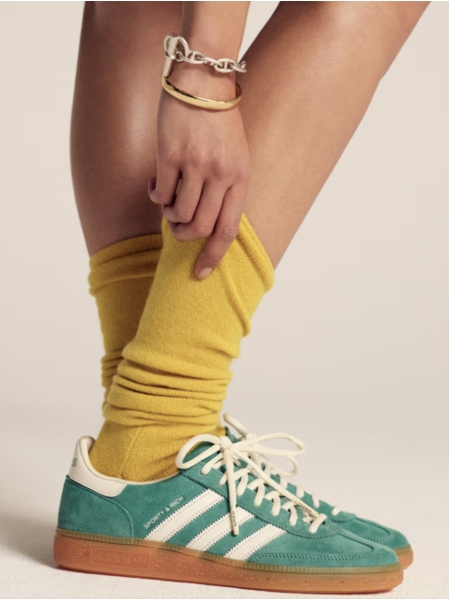 Adidas x Sporty & Rich Spezial Handball Pantone Cream White, Adidas x Sporty & Rich Spezial Handball Pantone Core White 착용 스타일 - 3