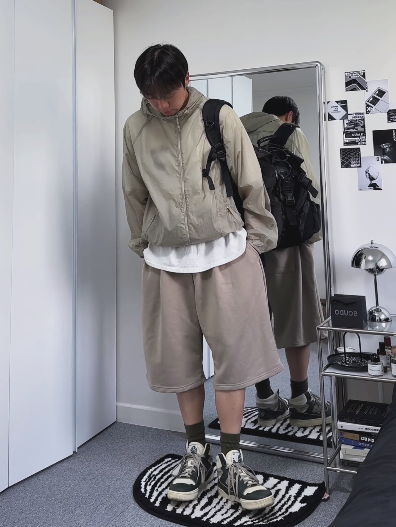Stussy x Our Legacy Frame Pigment Dyed T-Shirt Natural, New Balance x Aime Leon Dore 650R Forest Green 착용 스타일 - 5
